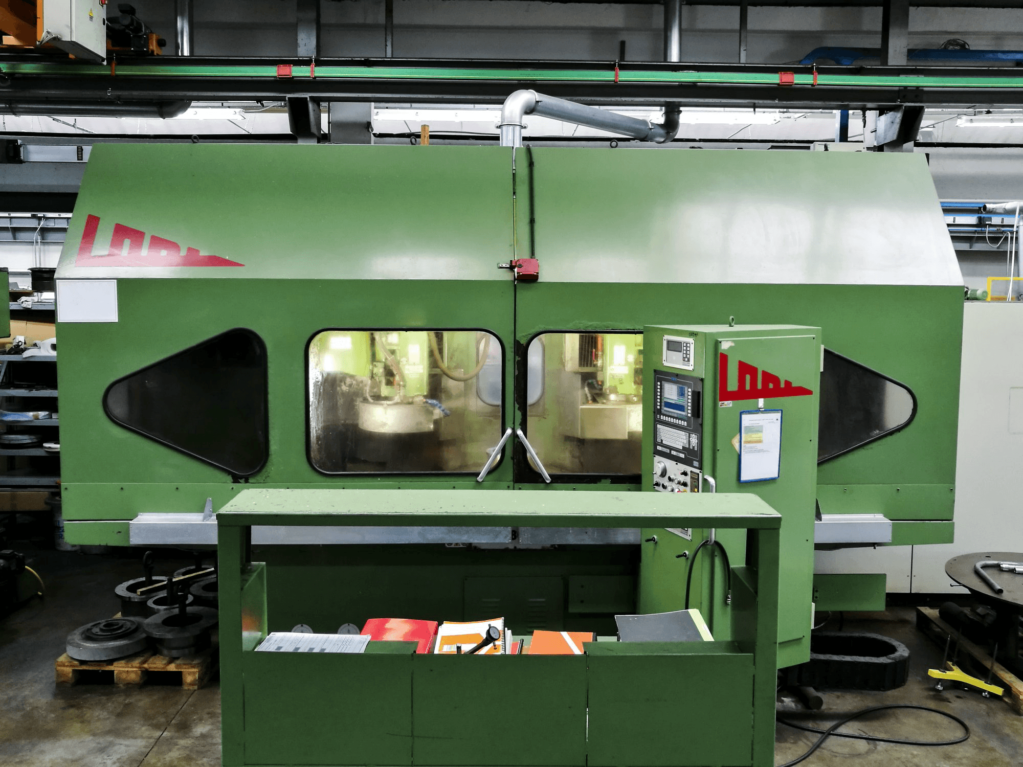 Widok z przodu maszyny Lodi RTR S800 CNC