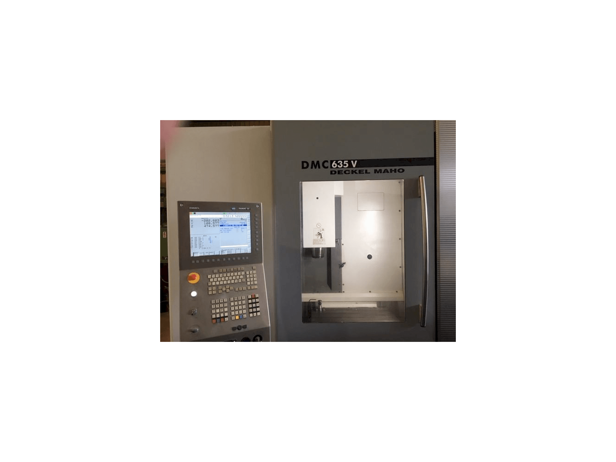 Widok z przodu maszyny DECKEL MAHO DMC 635 V