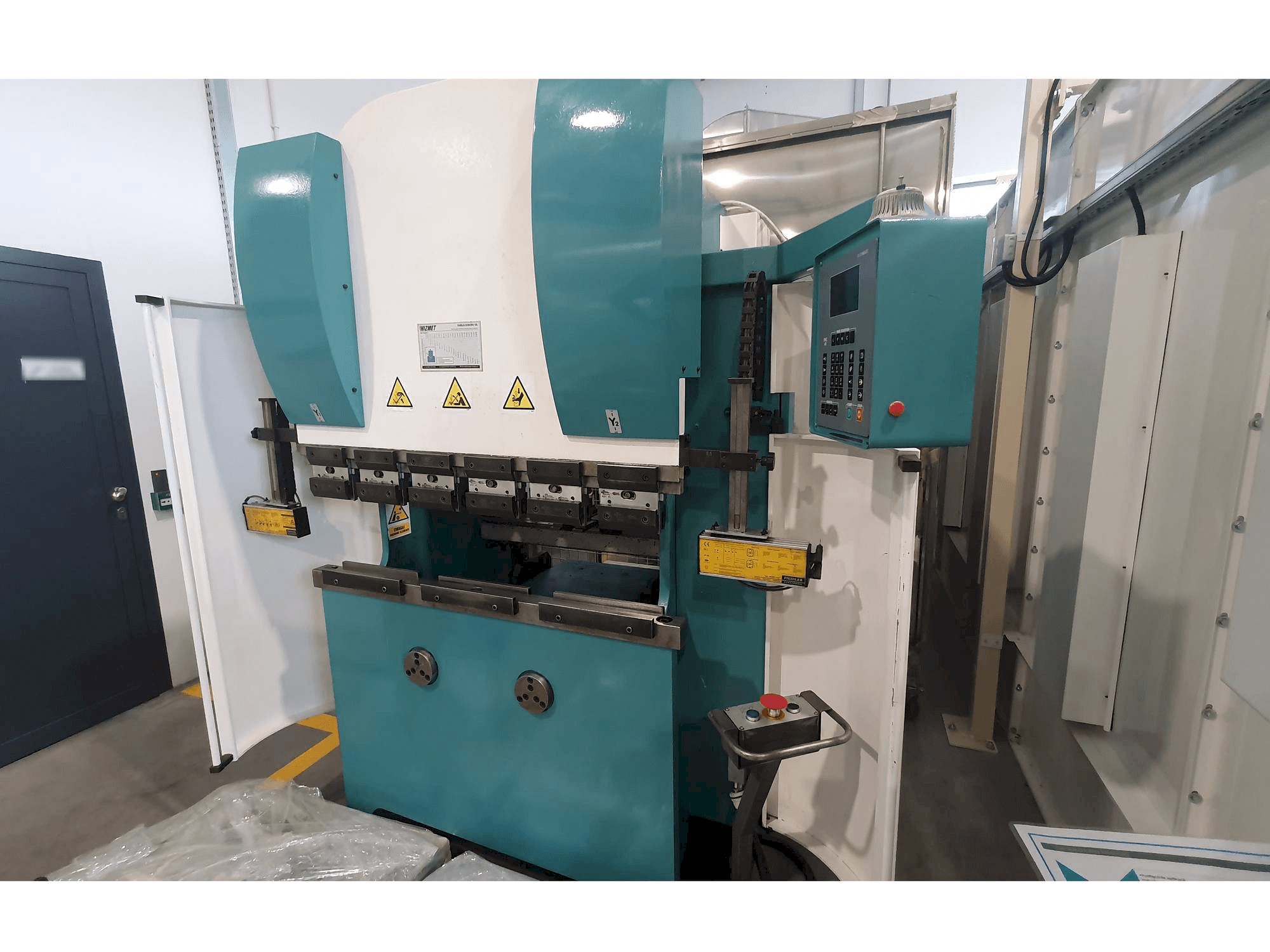 Widok z przodu maszyny Vimercati PHSY 30X1250