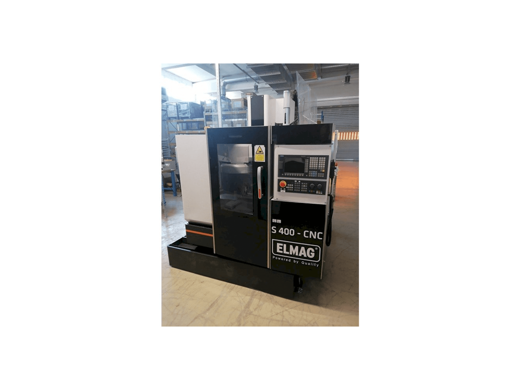 Widok z przodu maszyny ELMAG S 400 CNC
