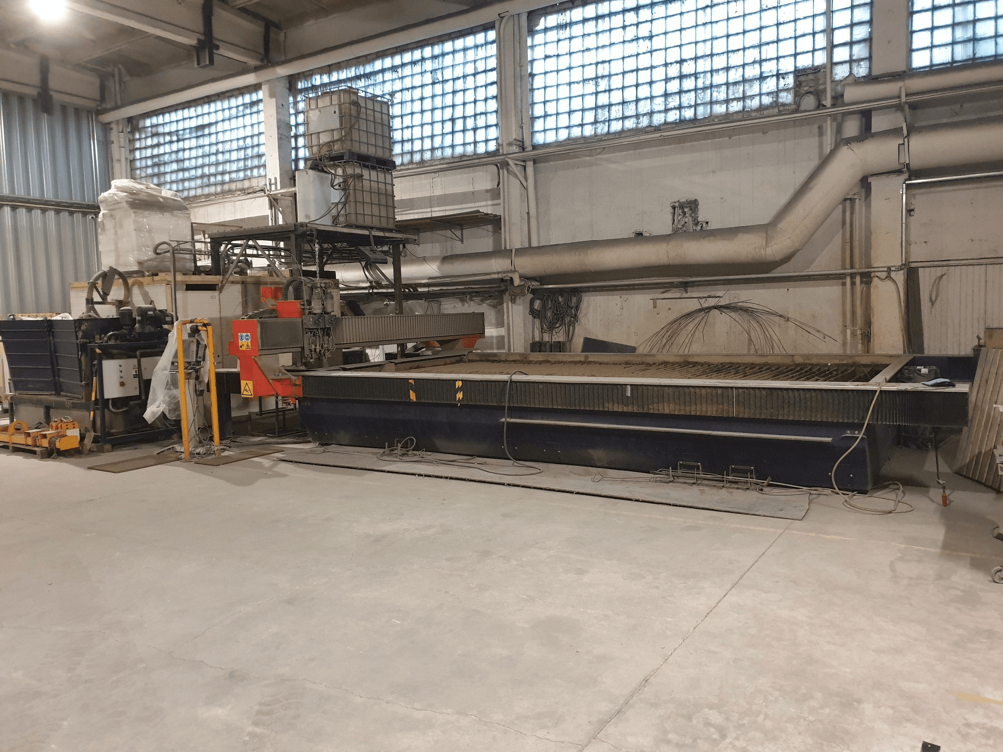 Widok z przodu maszyny Bystronic Byjet Classic L 6030
