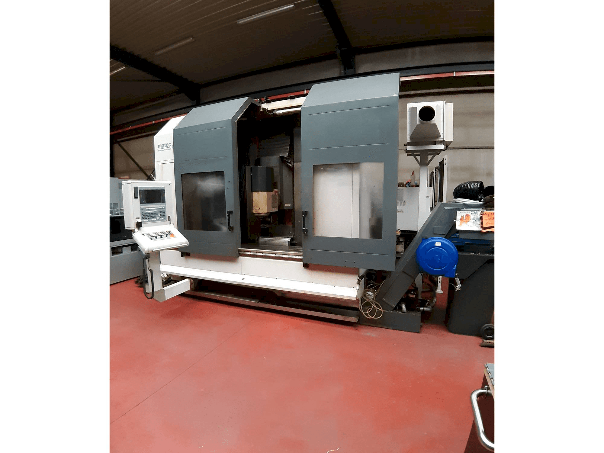 Widok z przodu maszyny Matec 30 HV