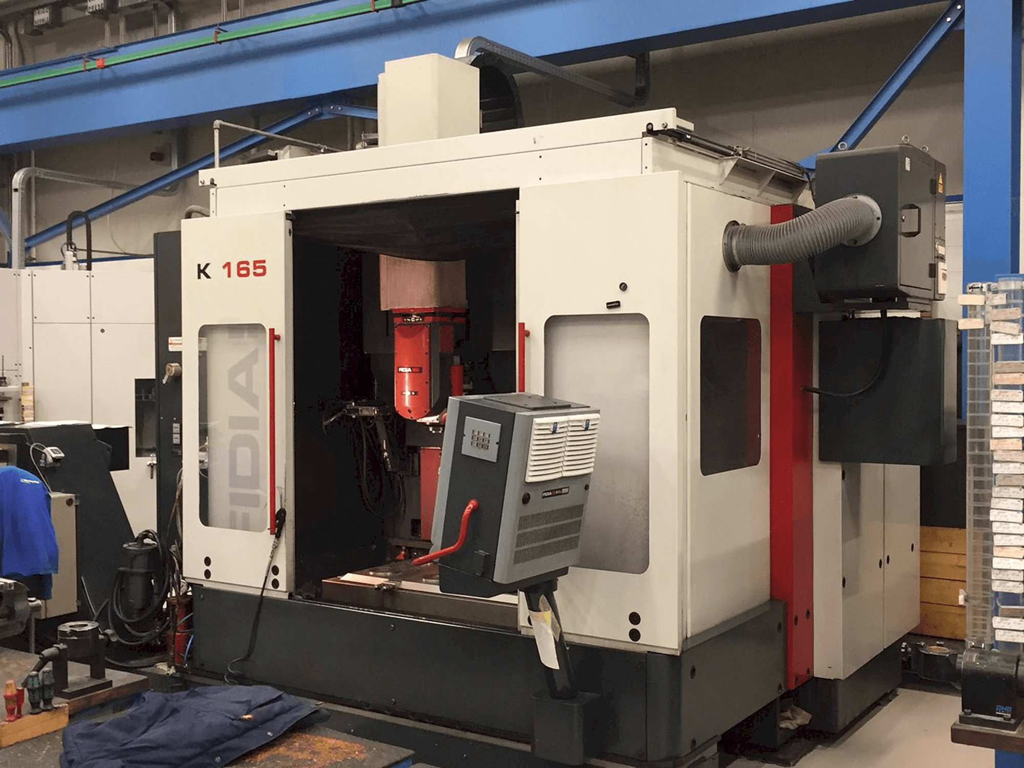 Widok z przodu maszyny Fidia K165 BSH