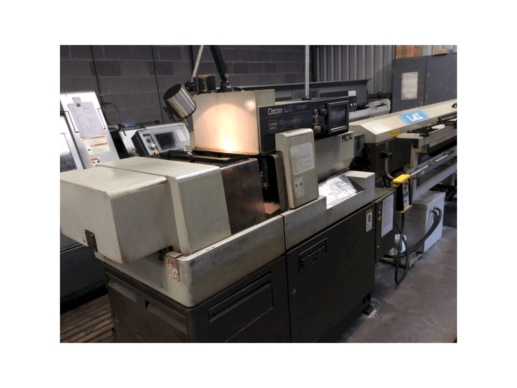 Widok z przodu maszyny Citizen Cincom L320