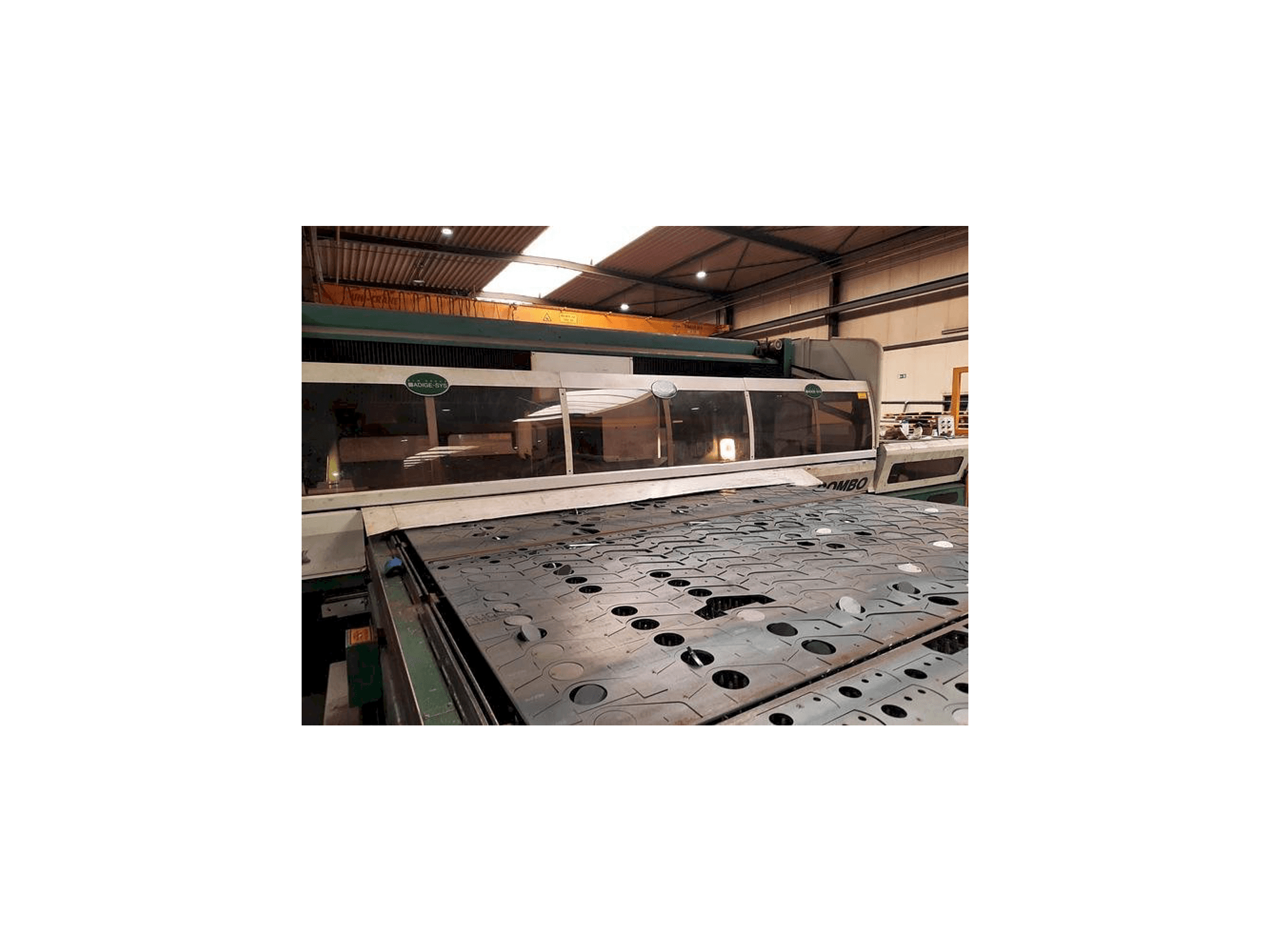 Widok z przodu maszyny ADIGE SYS LT COMBO