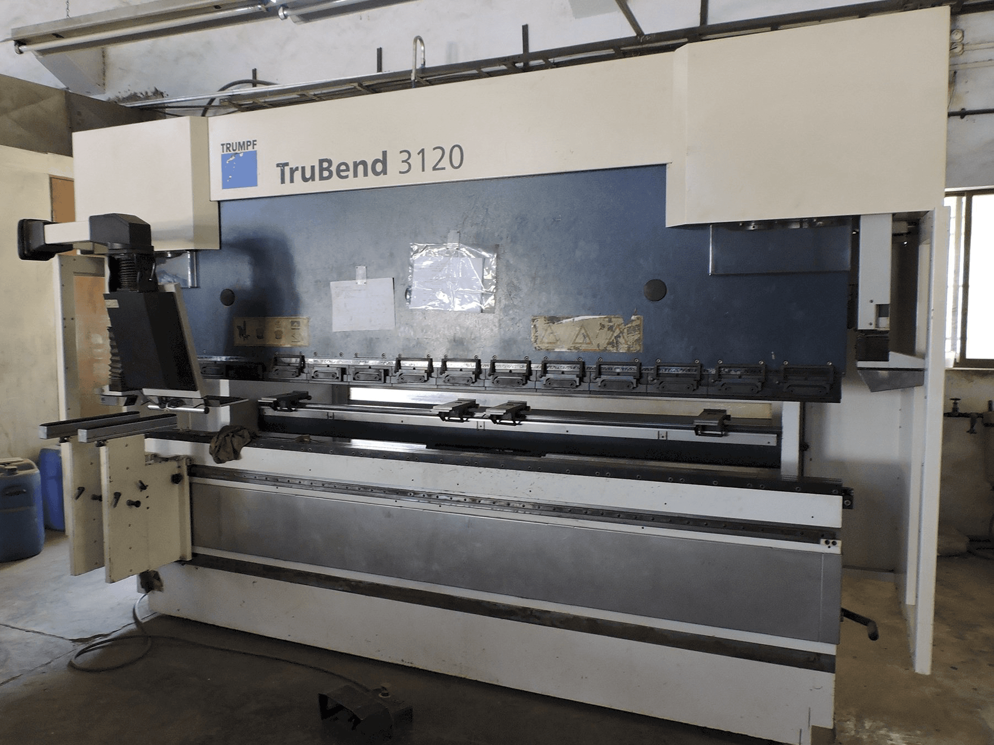 Widok z przodu maszyny Trumpf TruBend 3120