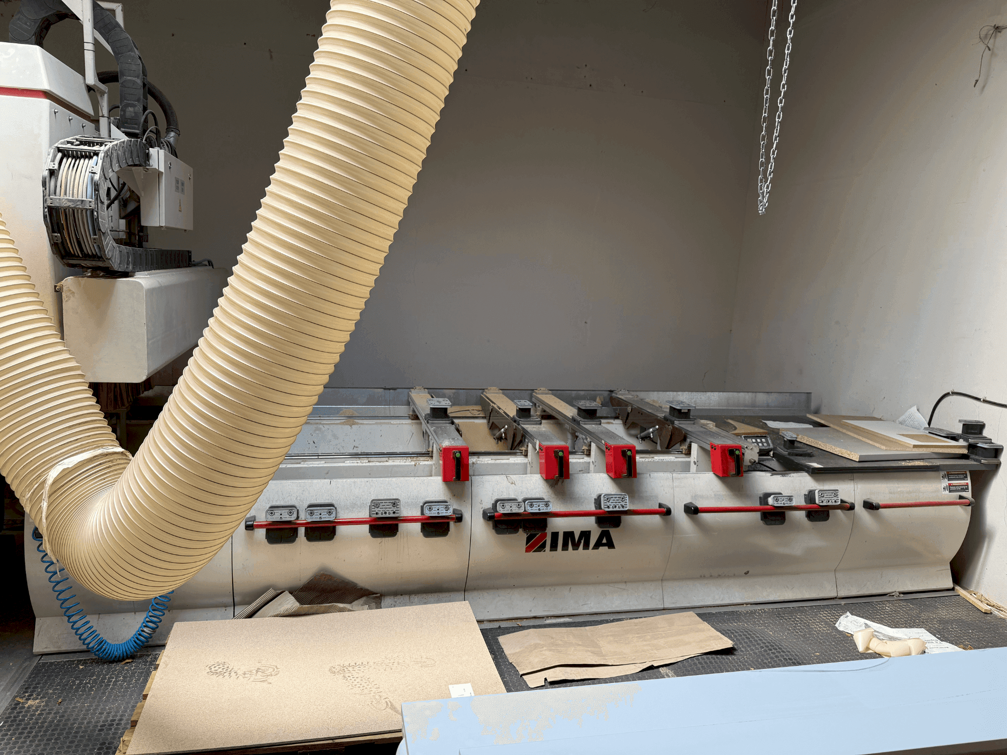 Widok z przodu maszyny IMA BIMA 210 120/300