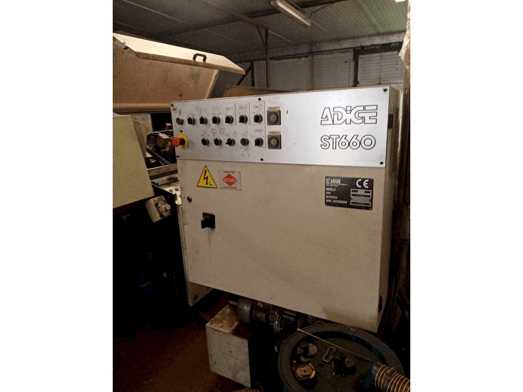 Widok z przodu maszyny ADIGE TT640 ST660