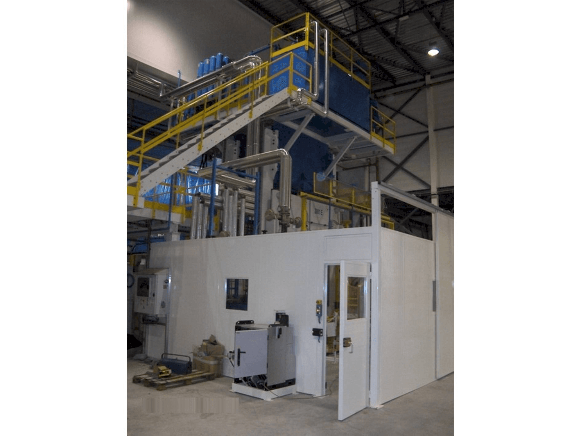 Widok z przodu maszyny Pinette 2000 Ton