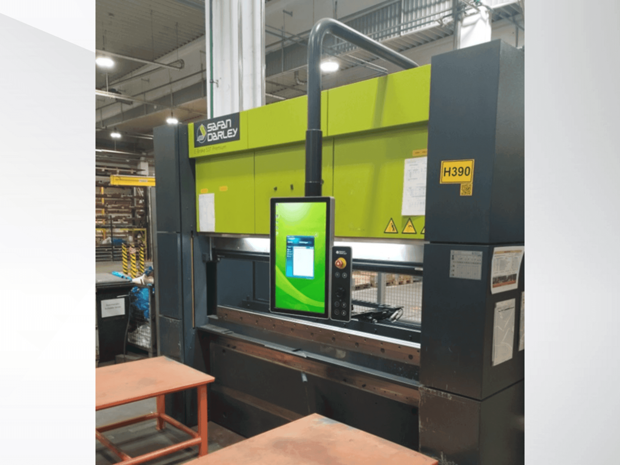 Widok z przodu maszyny Safan SAFAN DARLEY E-BRAKE premium 50-2050