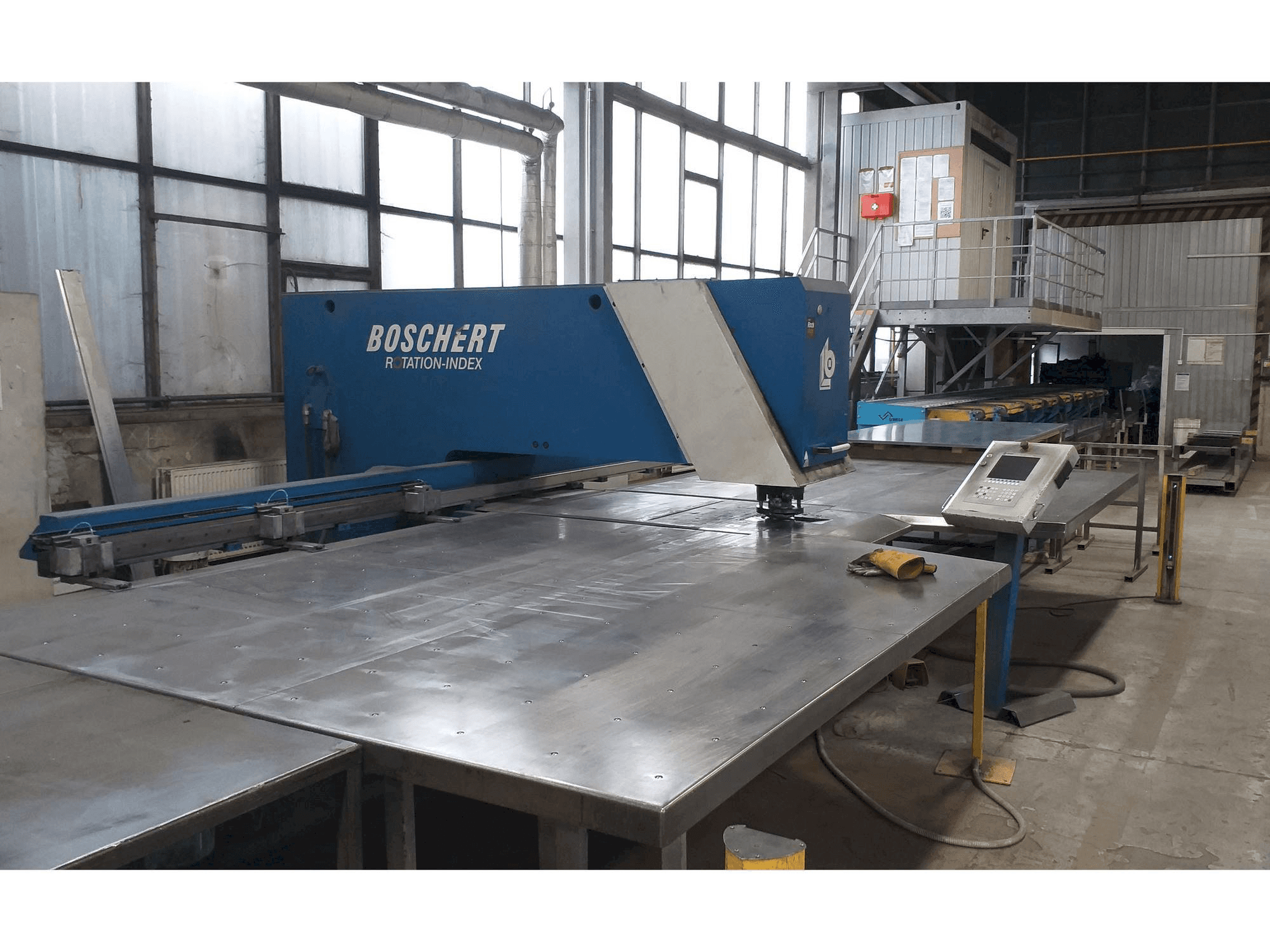 Widok z przodu maszyny Boschert Ecco Line Compact CNC32060