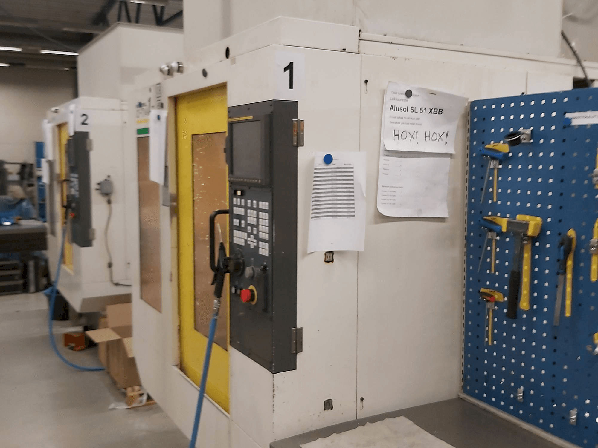 Widok z przodu maszyny FANUC Robodrill alfa-T14iA