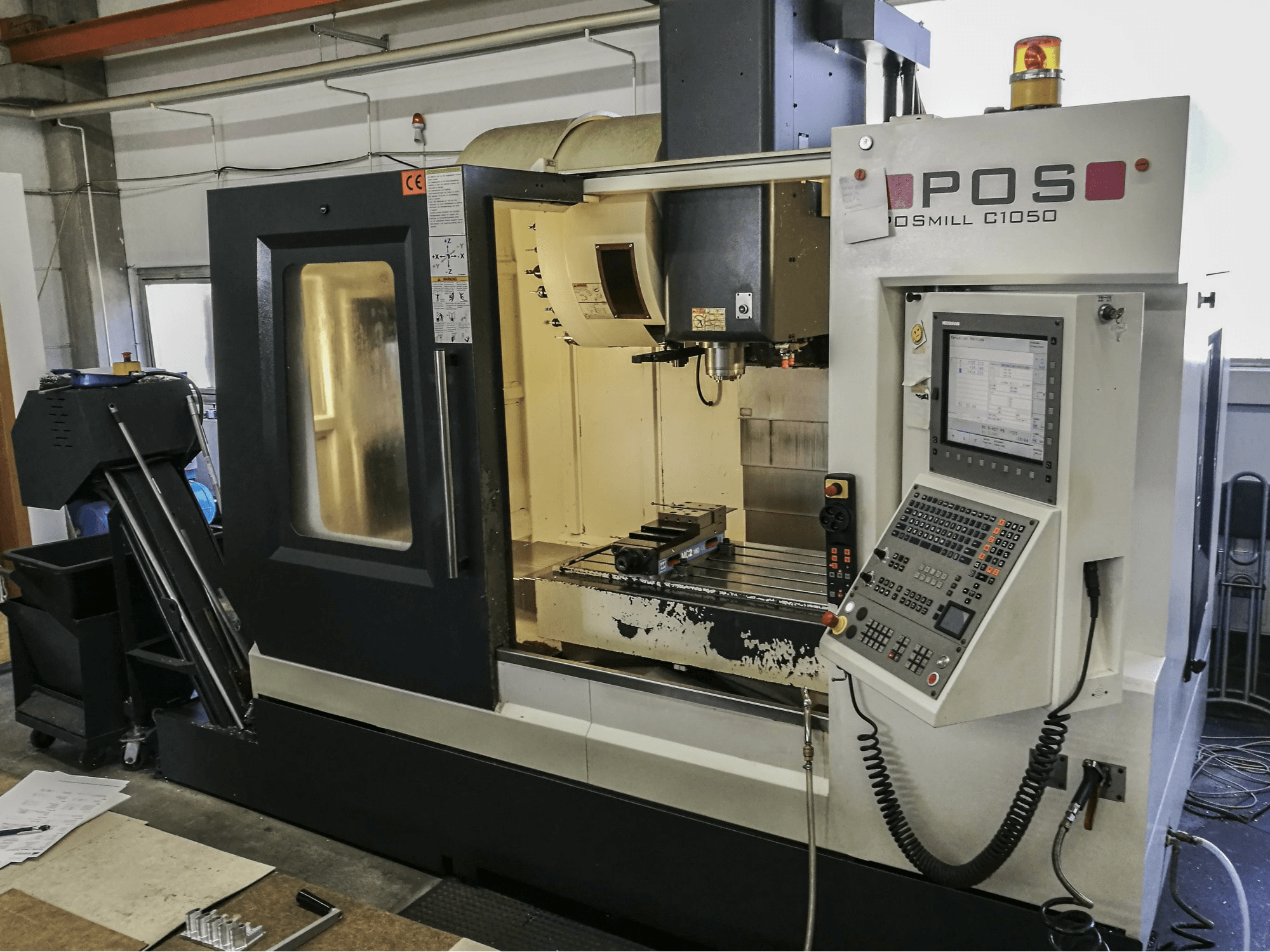 Widok z prawej maszyny POS POSmill C1050