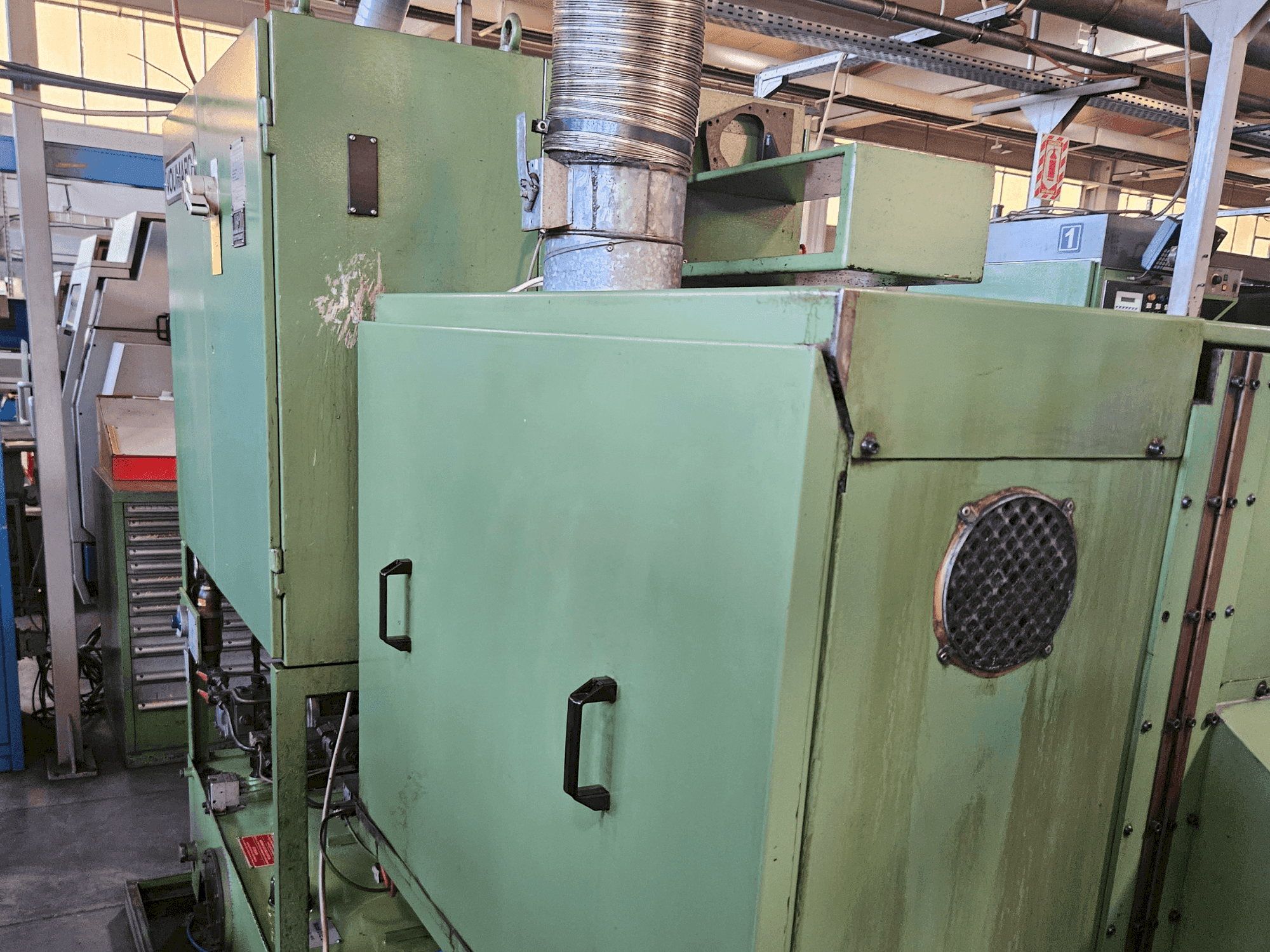 Widok z przodu maszyny VOUMARD 203 C 31