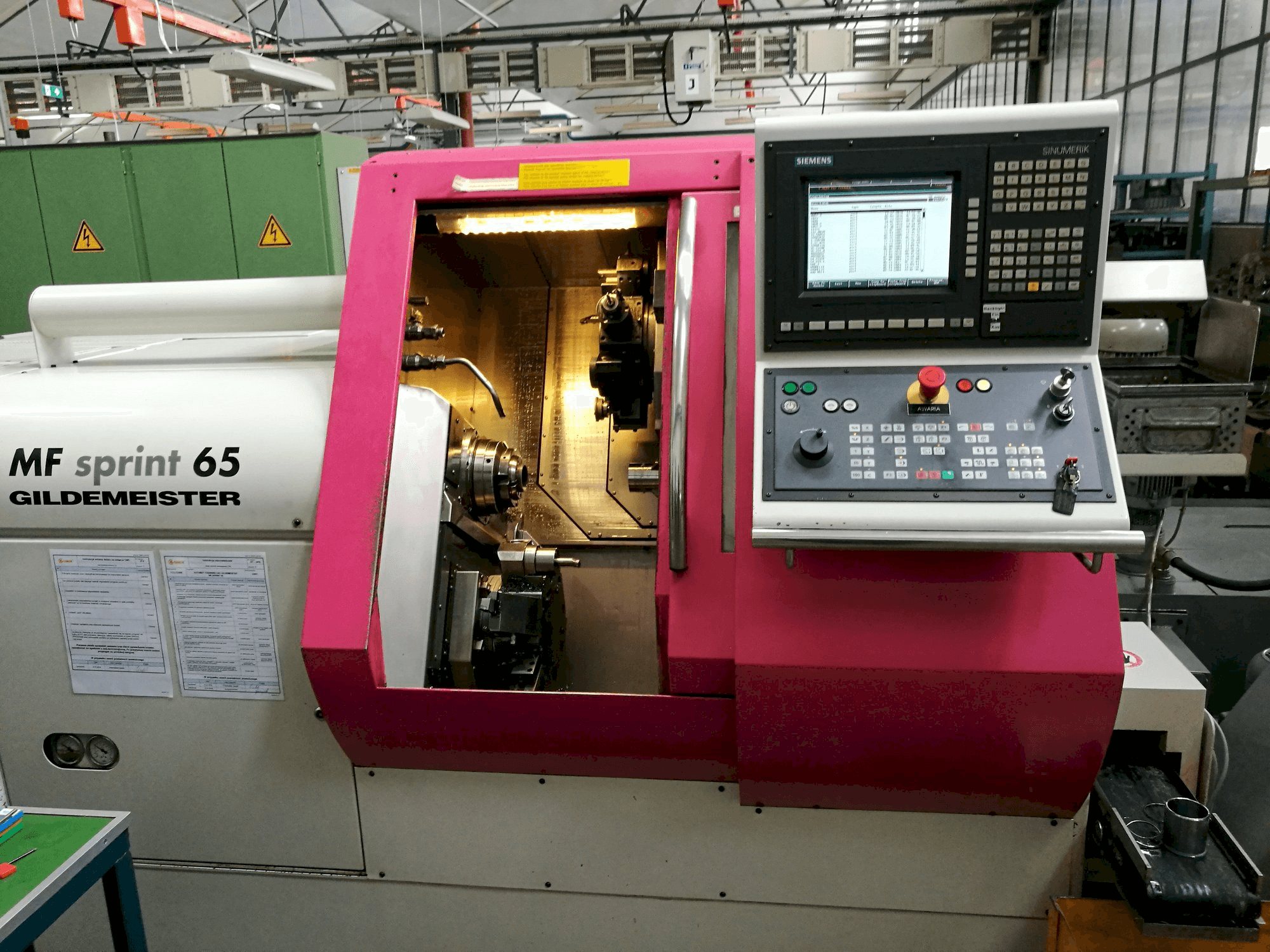 Widok z przodu maszyny Gildemeister MF Sprint 65