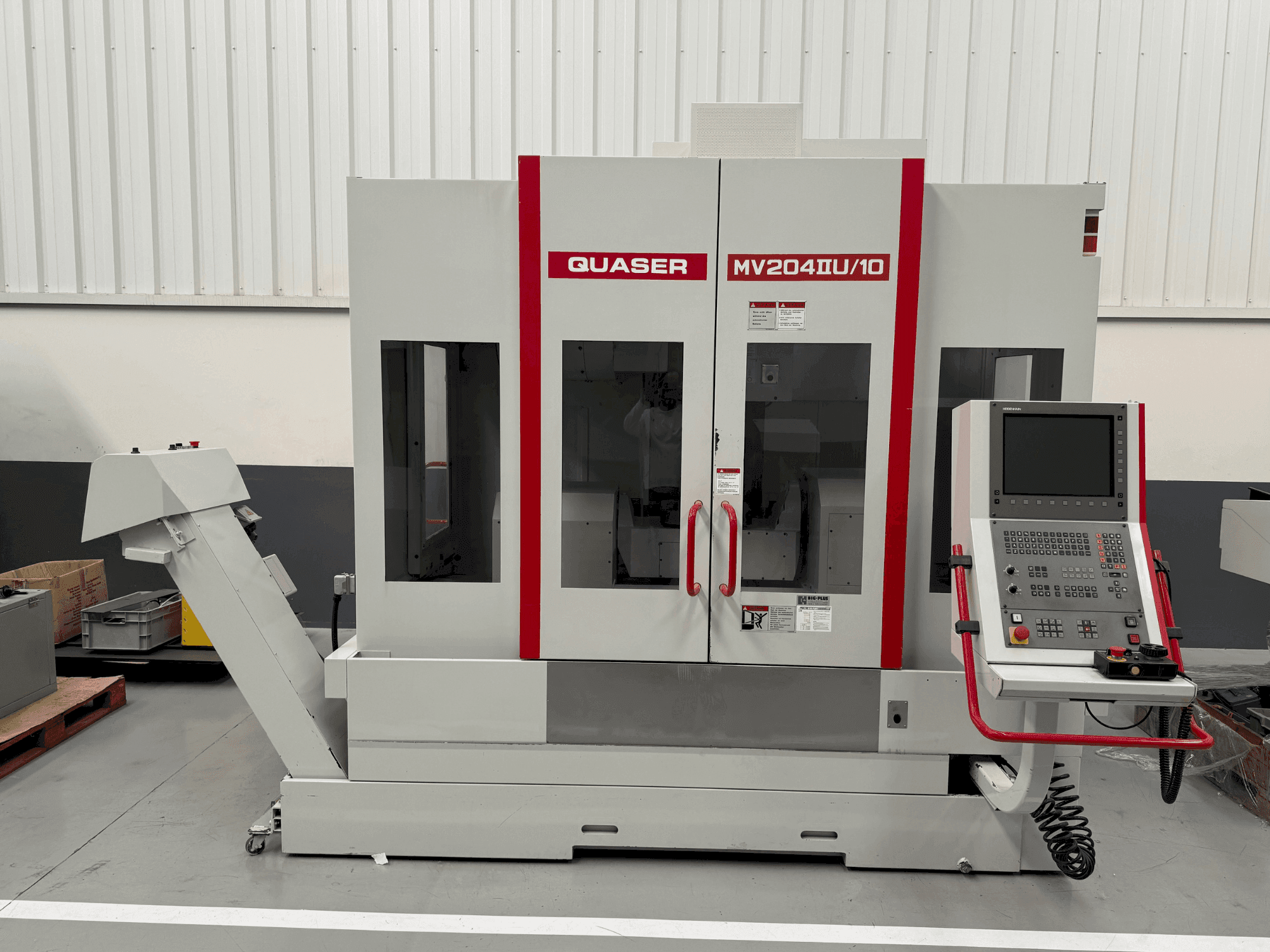 Widok z przodu maszyny Quaser MV 204 IIU/10
