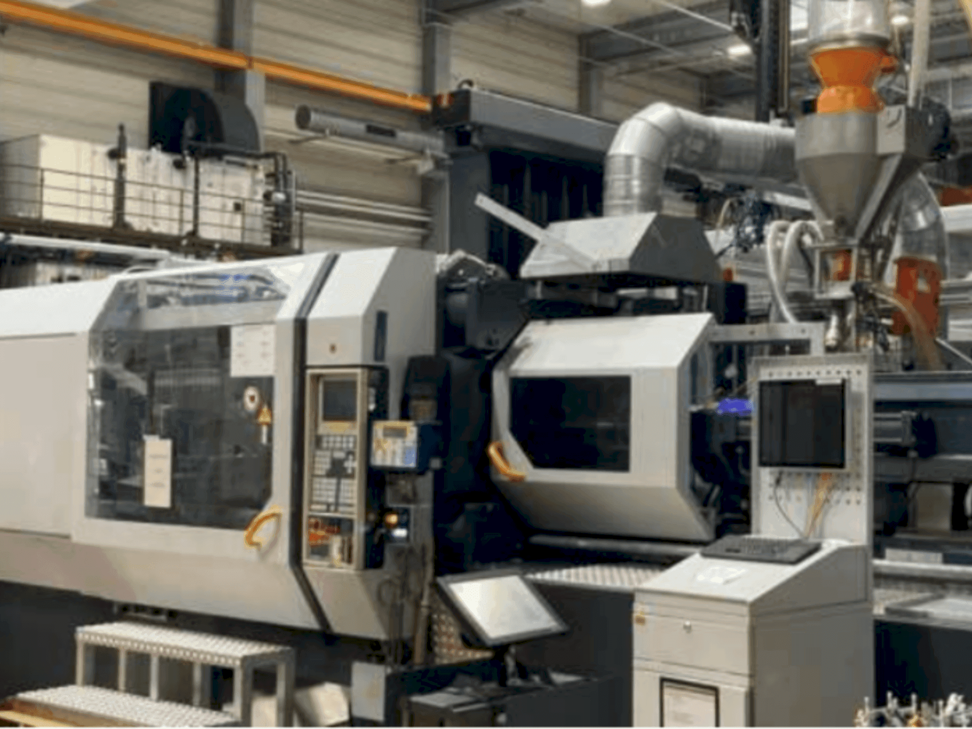 Widok z przodu maszyny DEMAG Ergotech 5000-1450