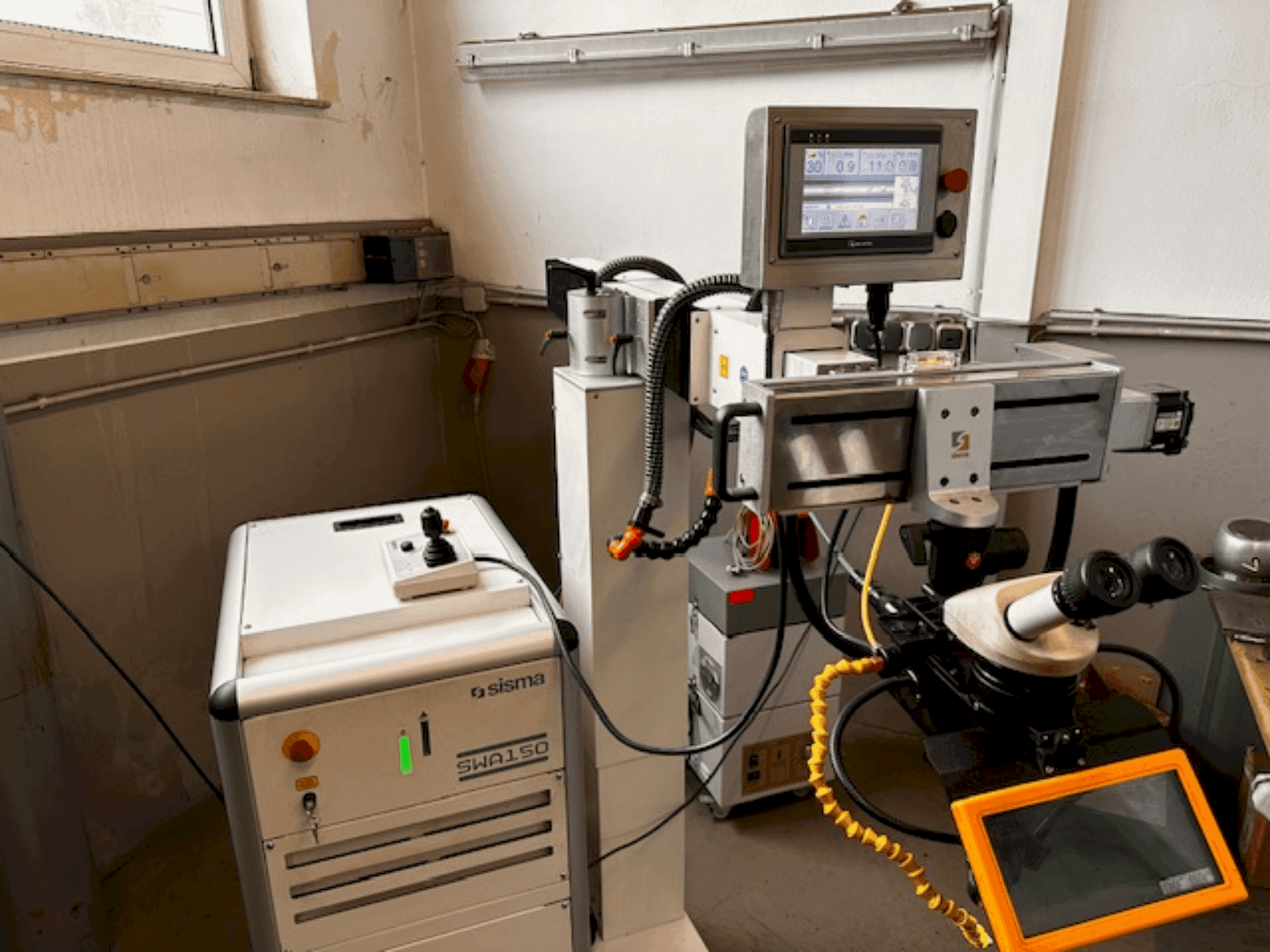 Widok z przodu maszyny Sisma SWA 150