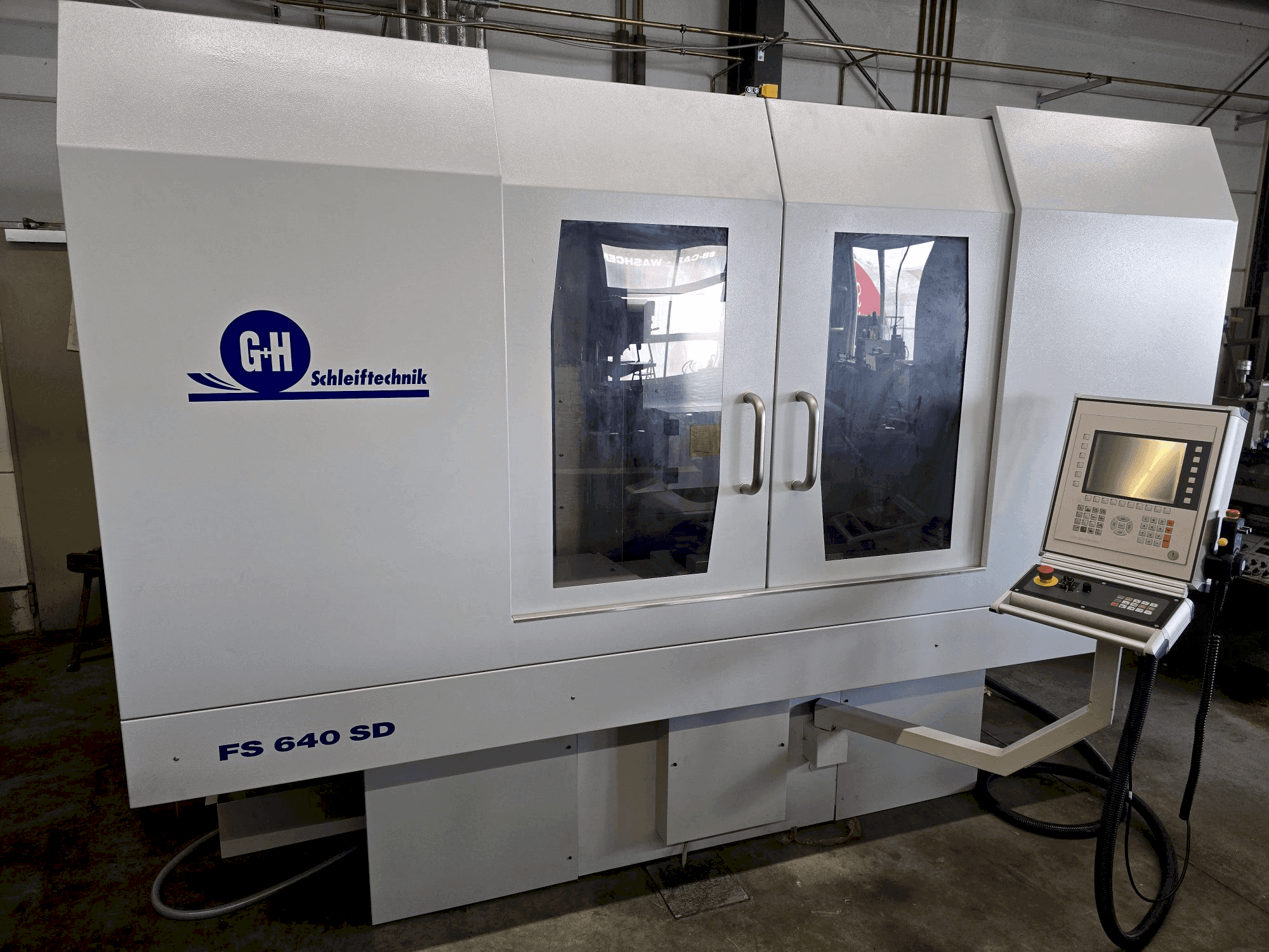 Widok z przodu maszyny GEIBEL & HOTZ FS 640 SD