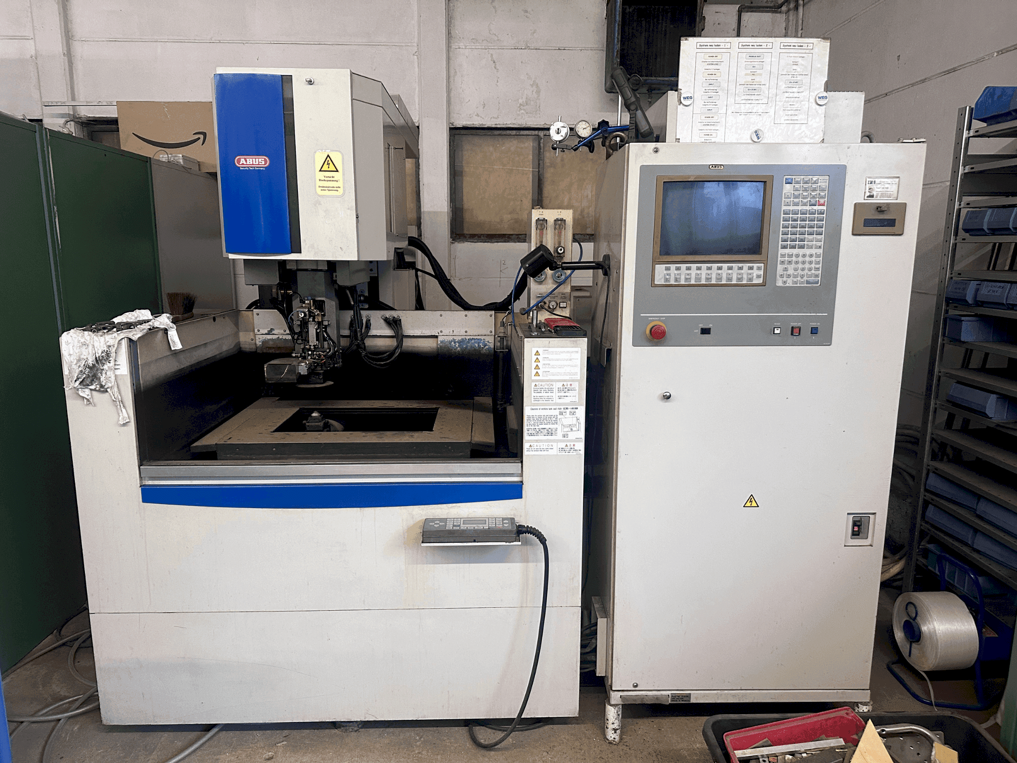 Widok z przodu maszyny Mitsubishi FX20K