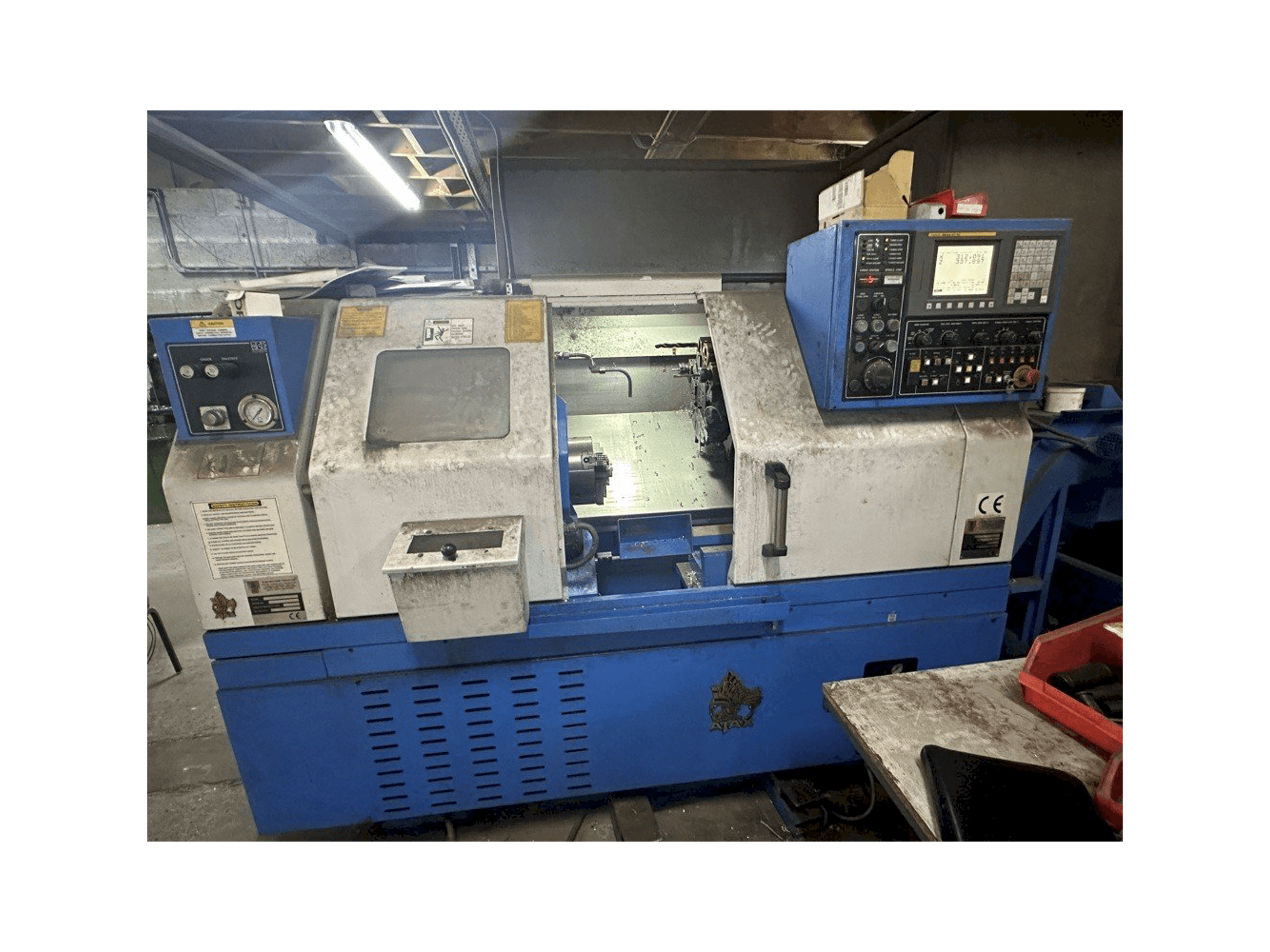 Widok z przodu maszyny AJAX AJSB 200-63