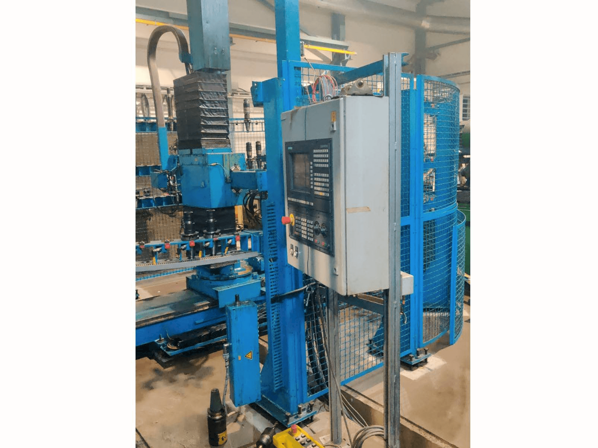 Widok z przodu maszyny PEGARD Precivit 2S PCV 1000