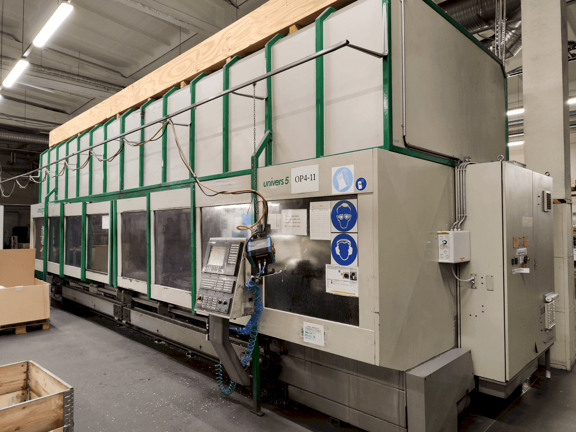 Widok z przodu maszyny Unisign UNIVERS 5