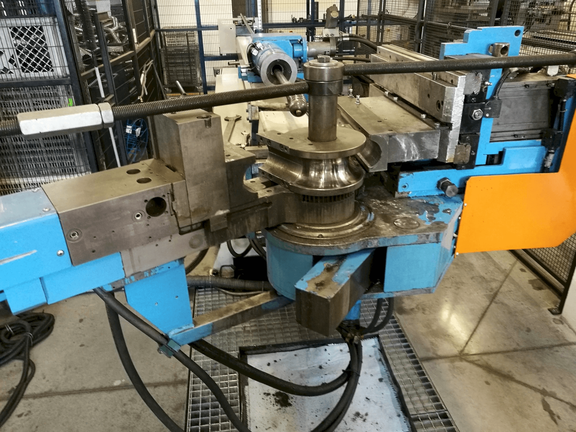 Widok z przodu maszyny Rasi S 80.5