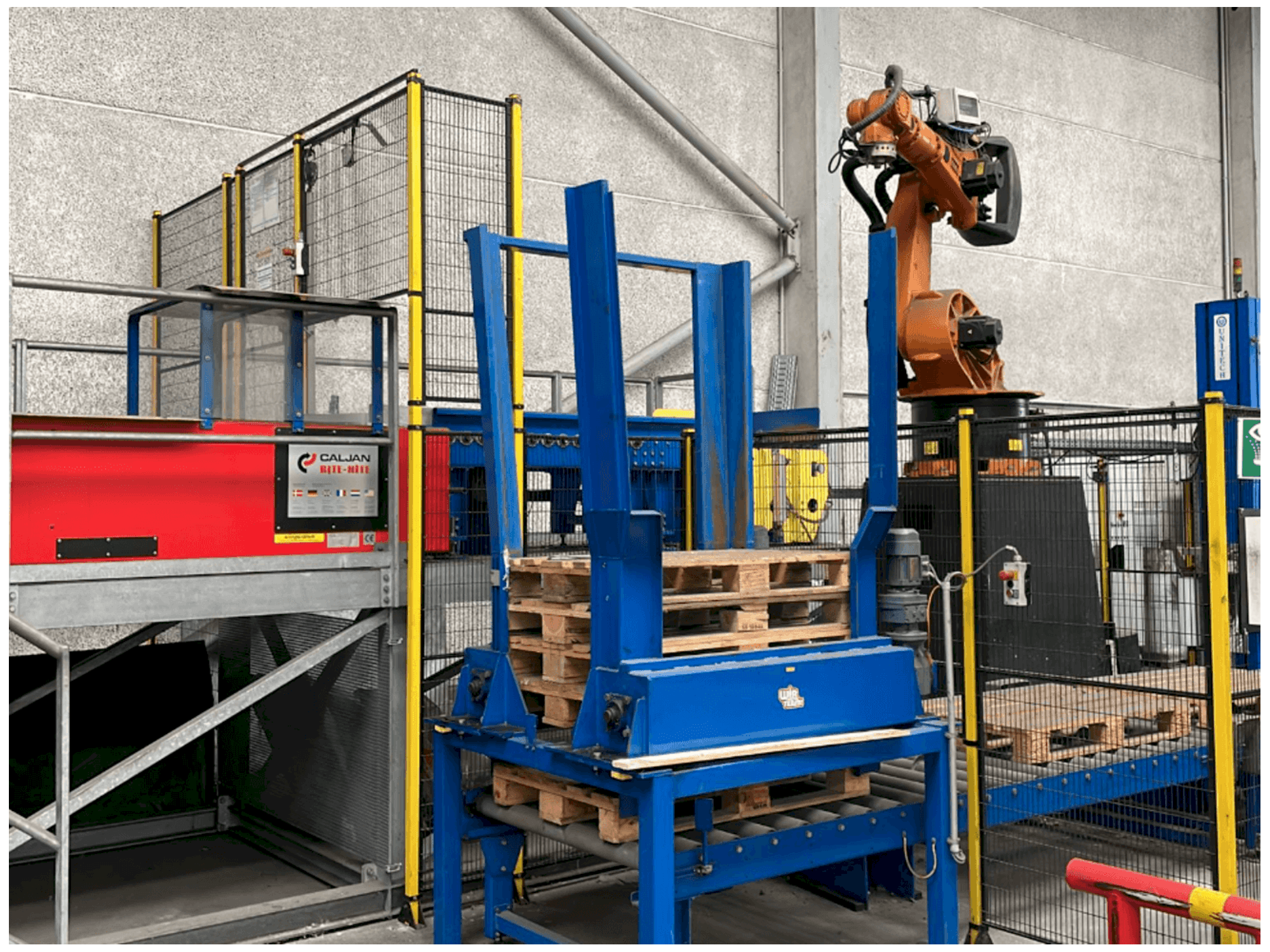 Widok z przodu maszyny KUKA 600260060