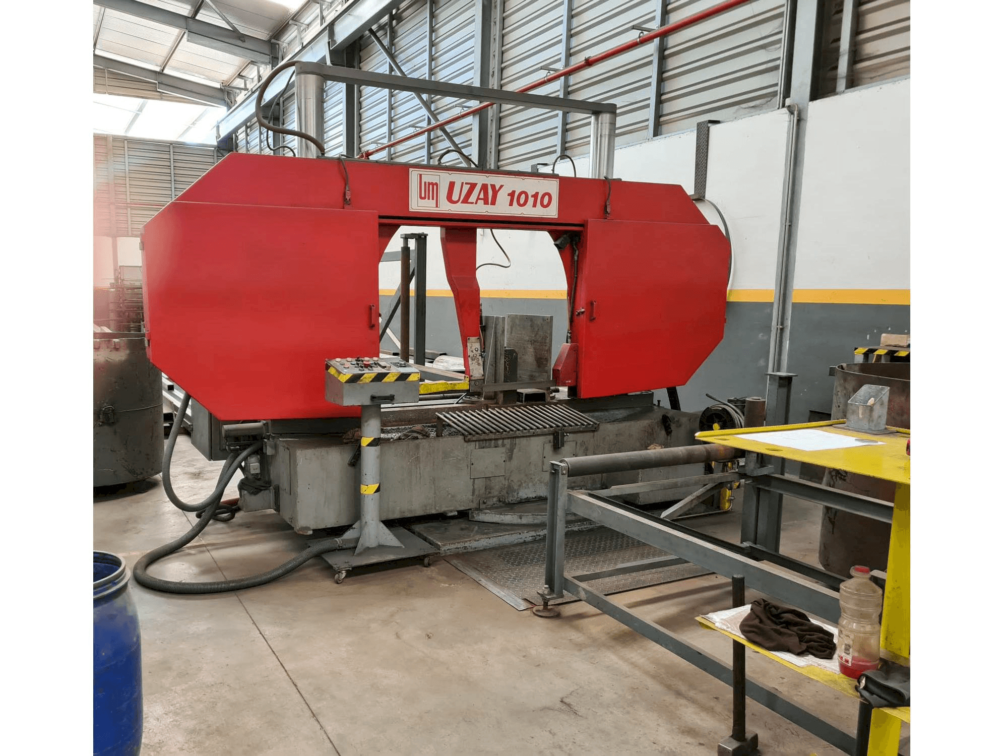 Widok z przodu maszyny UZAY MAKINA UMSY 1010