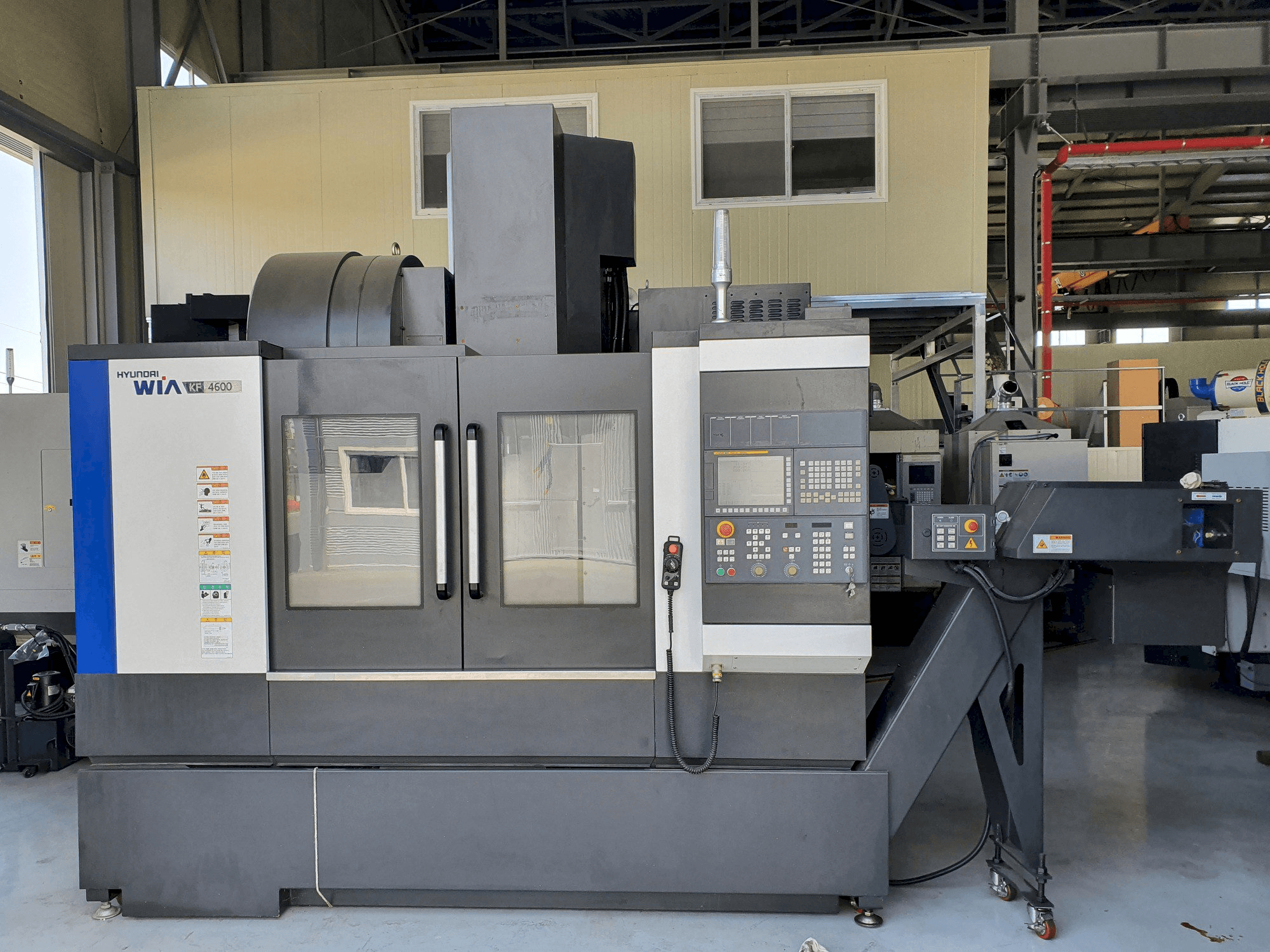 Widok z przodu maszyny Hyundai Wia KF4600