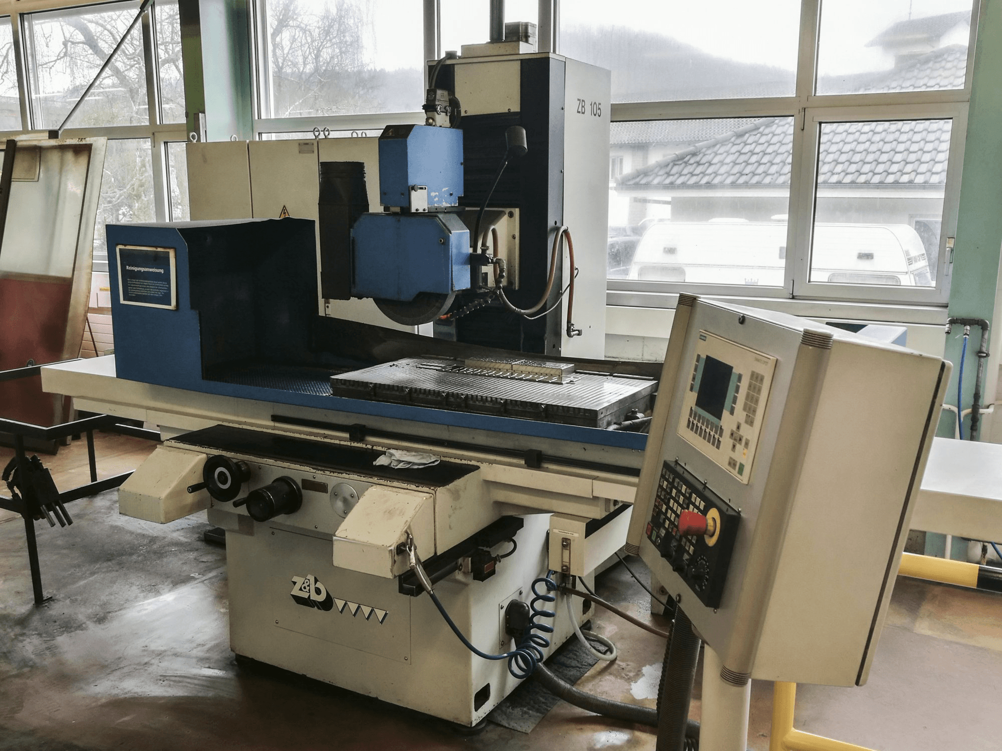 Widok z przodu maszyny ZIERSCH & BALTRUSCH NC-SUPERPLUS ZB 105