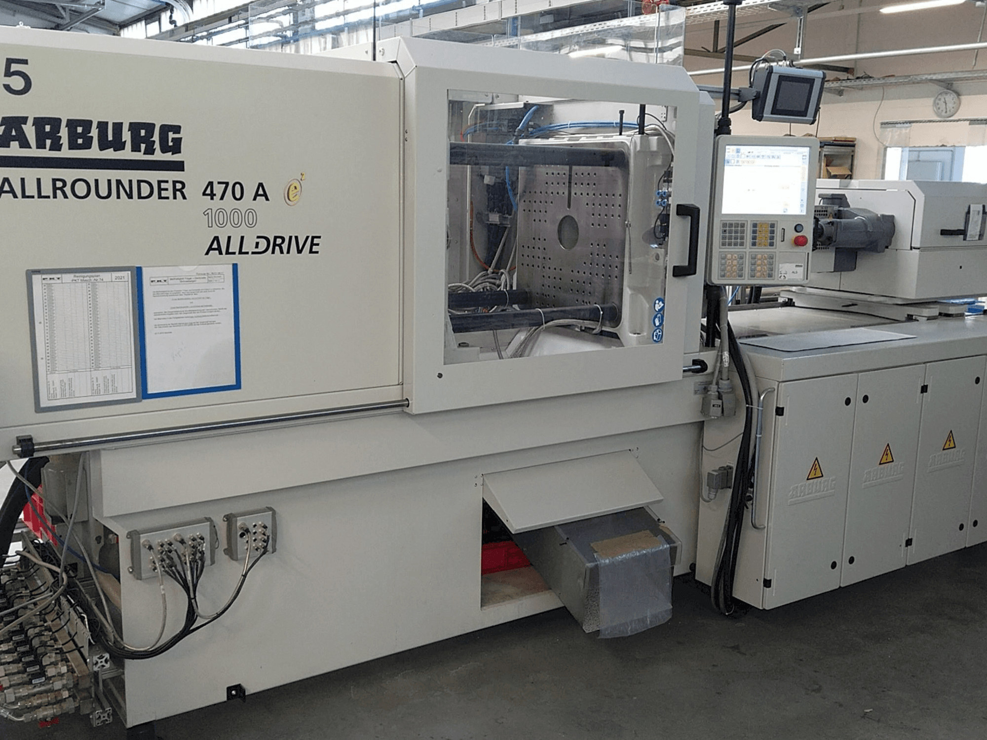 Widok z przodu maszyny Arburg Allrounder 470 A 1000-400