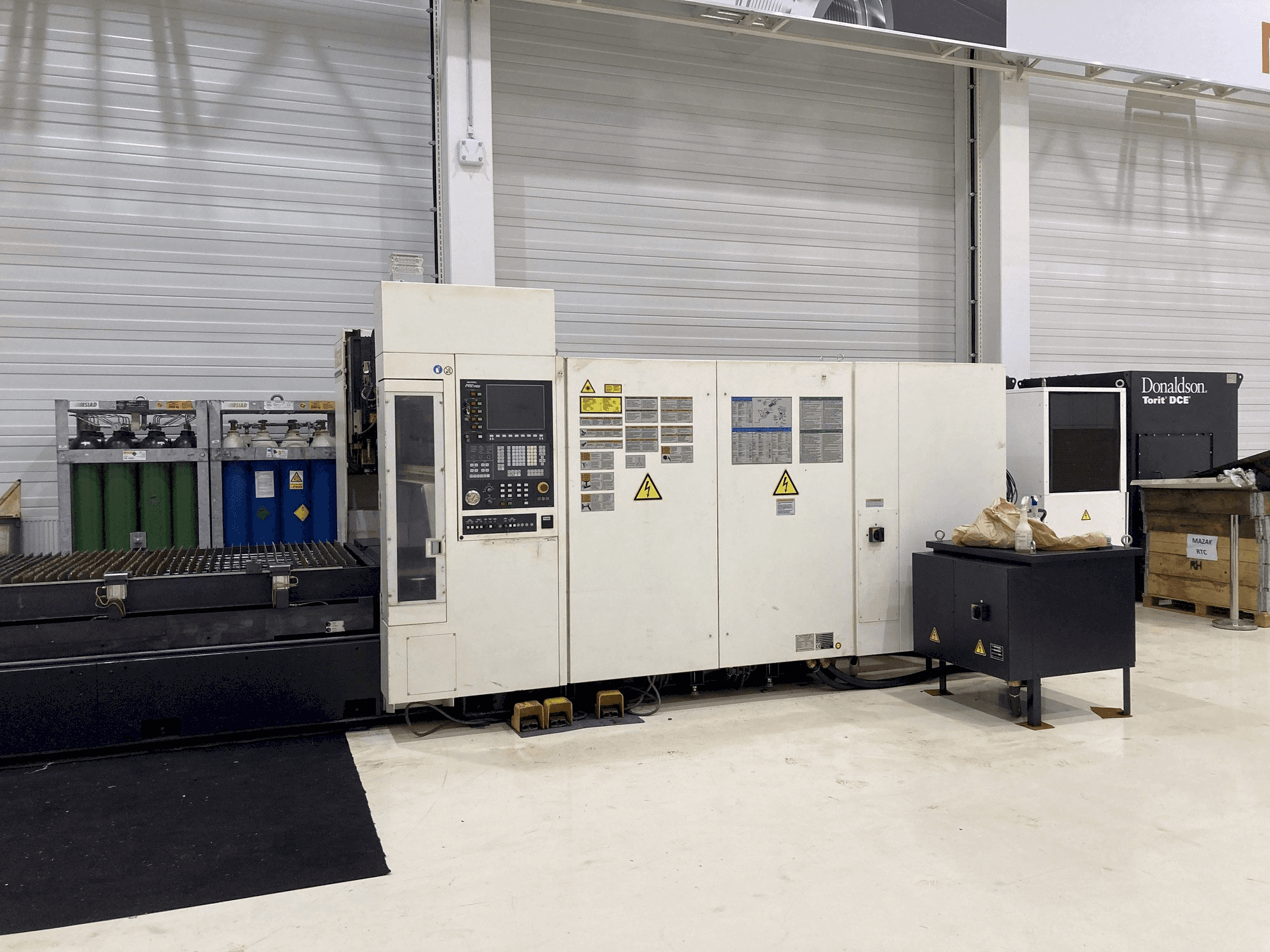 Widok z przodu maszyny Mazak Super Turbo-X 510 MK III RTC