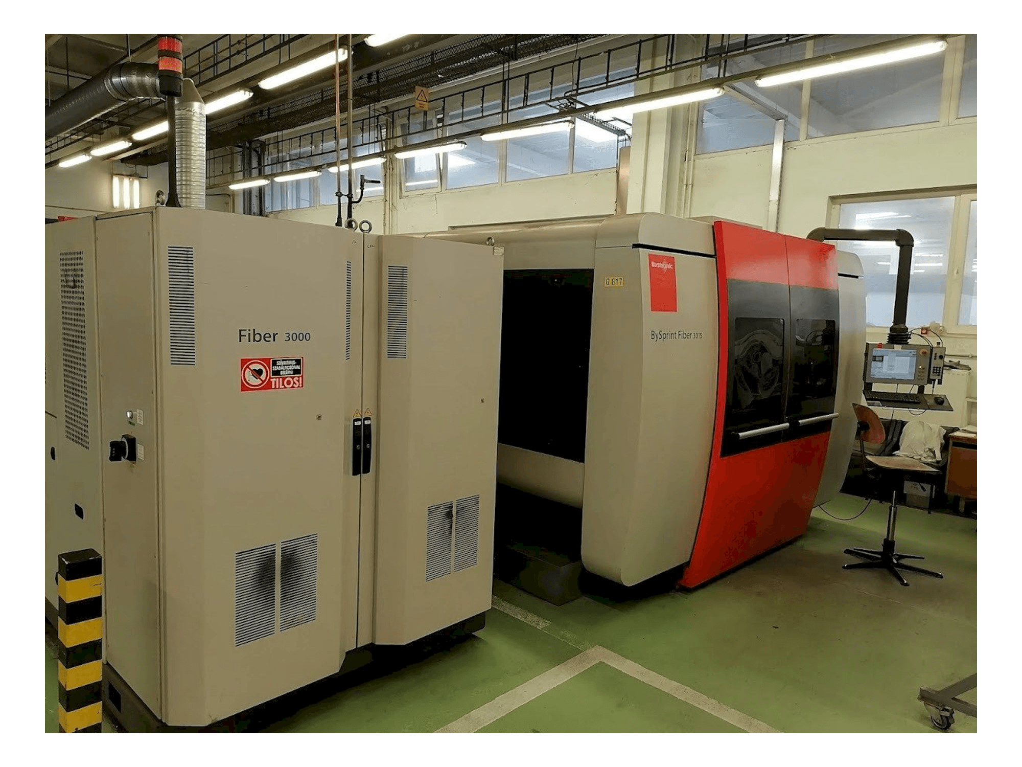 Widok z przodu maszyny Bystronic BySprint Fiber 3015