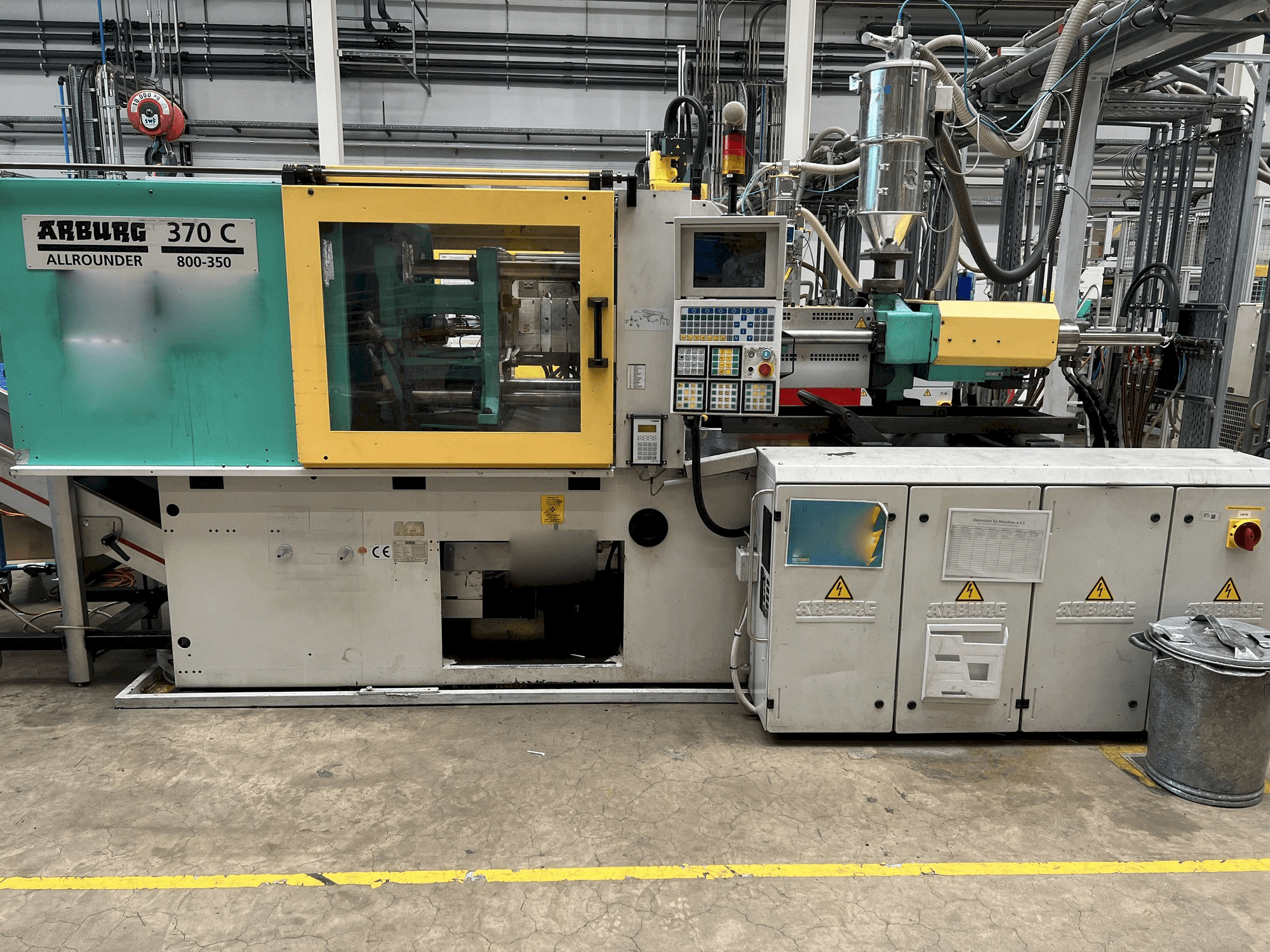 Widok z przodu maszyny Arburg 370C-800-350