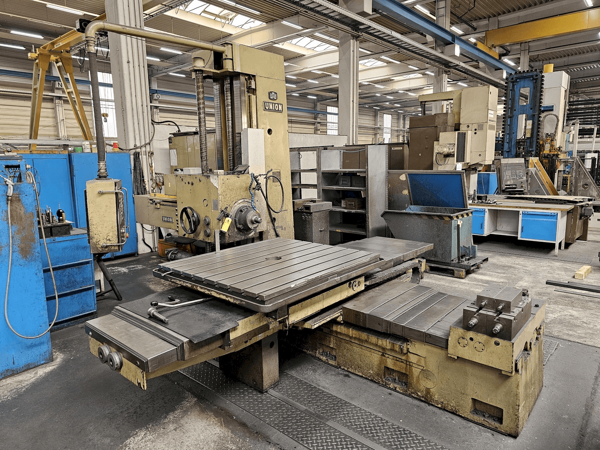 Widok z przodu maszyny UNION BFT 90