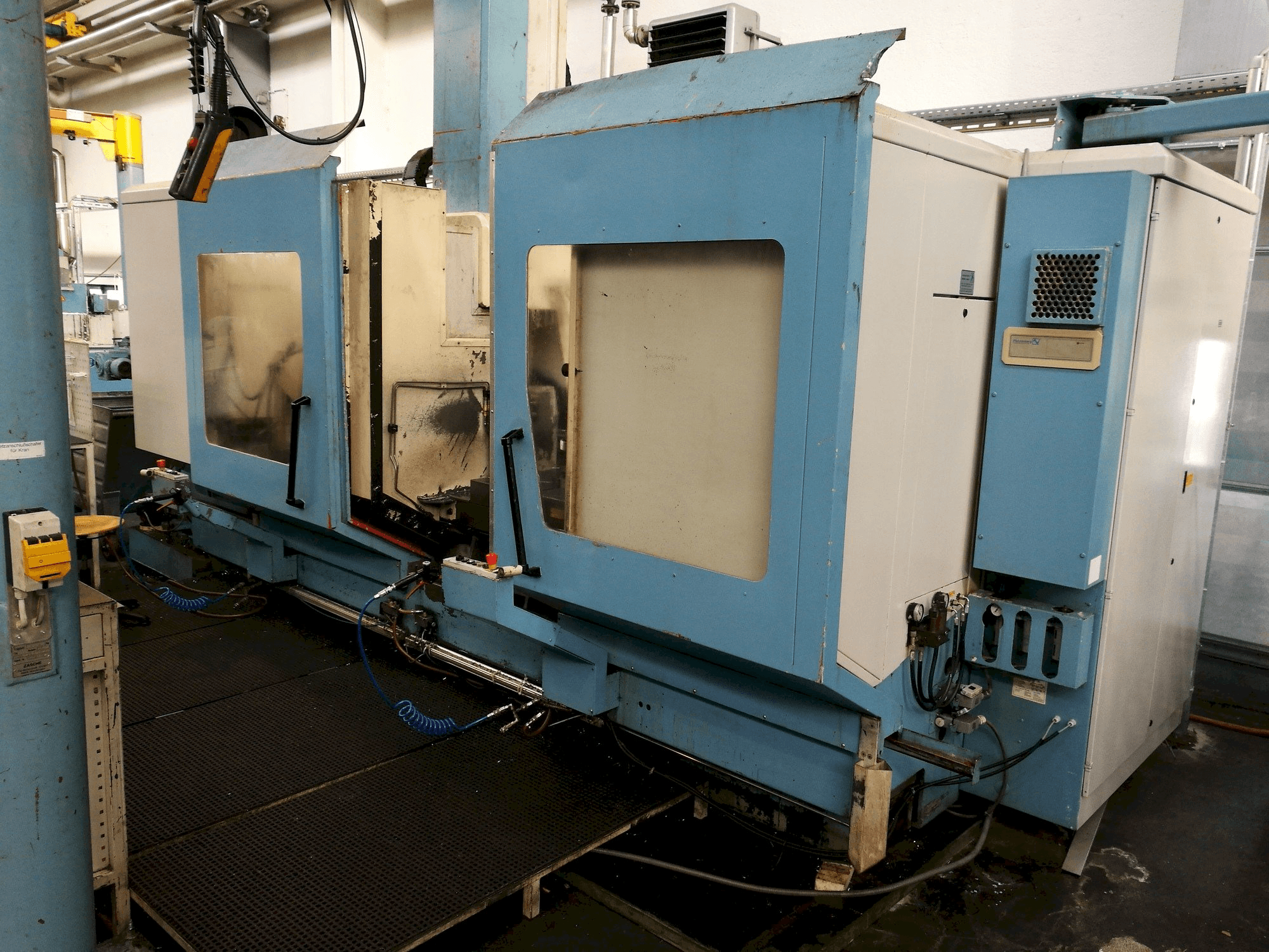 Widok z przodu maszyny HEDELIUS BC60/50-2500