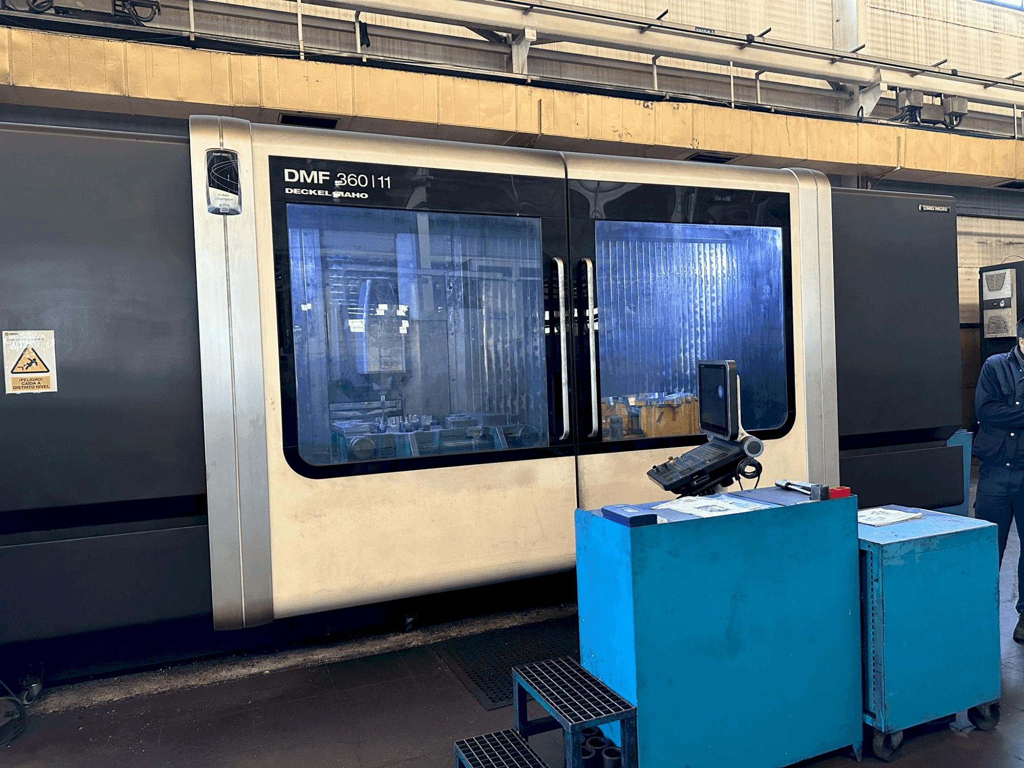 Widok z przodu maszyny DMG MORI DMF 360-11