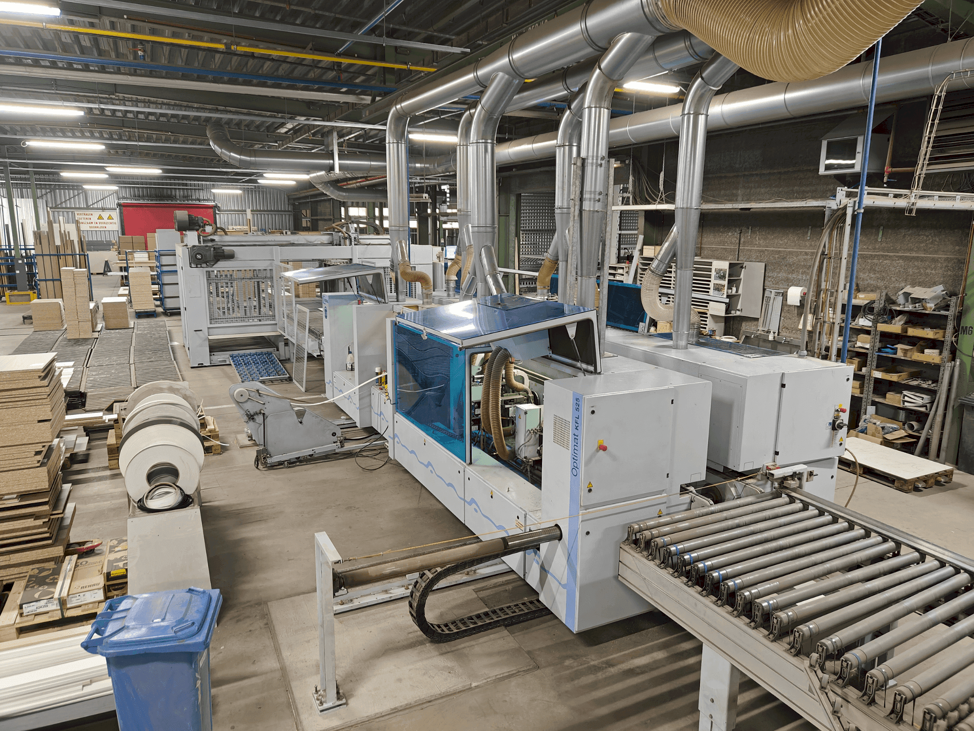 Widok z przodu maszyny HOMAG Edgebanding line