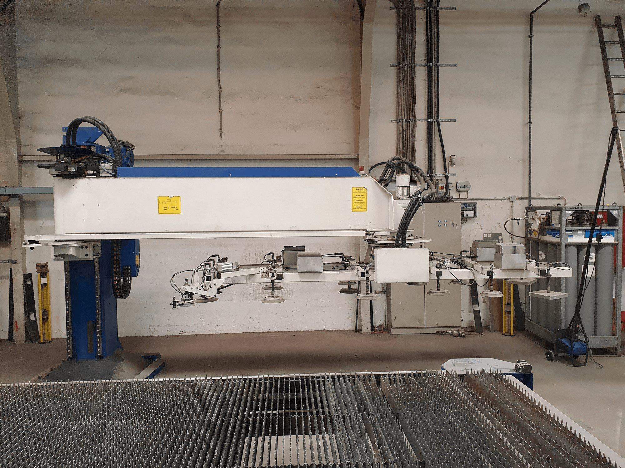 Widok z przodu maszyny Trumpf TRUMATIC L 4050