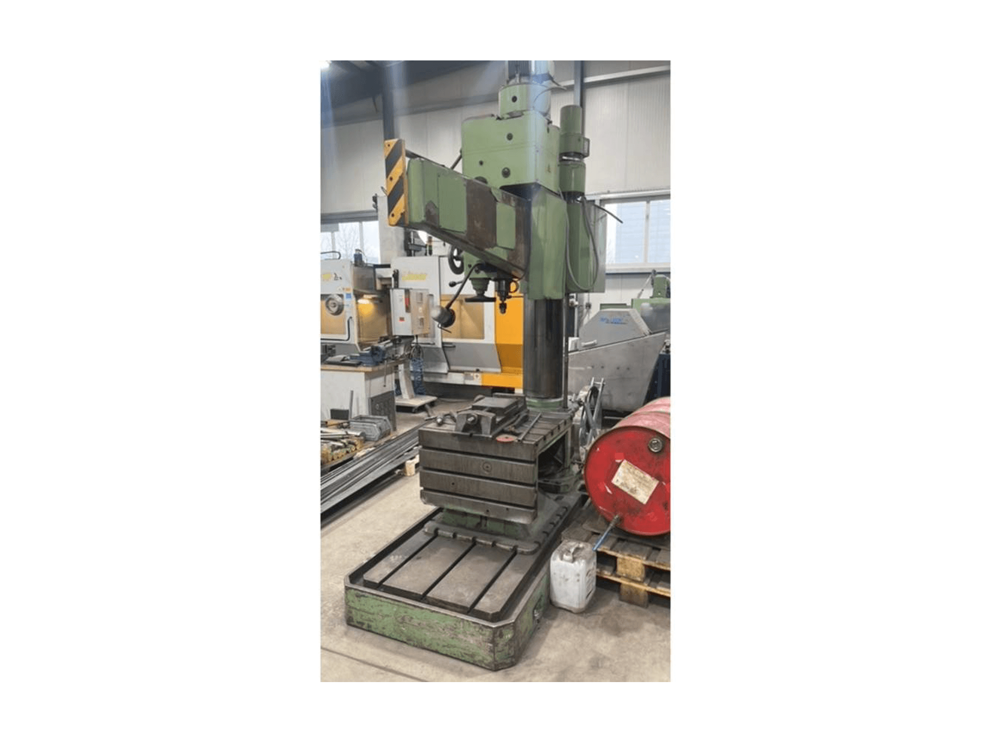 Widok z przodu maszyny STAUDER 710 × 710 mm