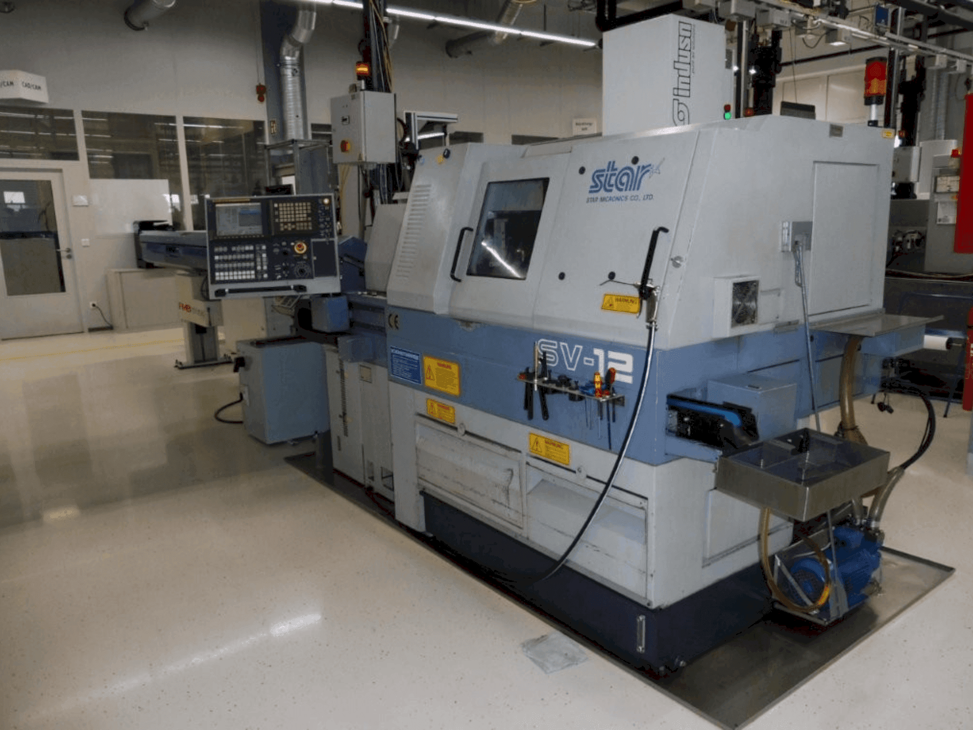 Widok z przodu maszyny STAR MICRONICS SV-12