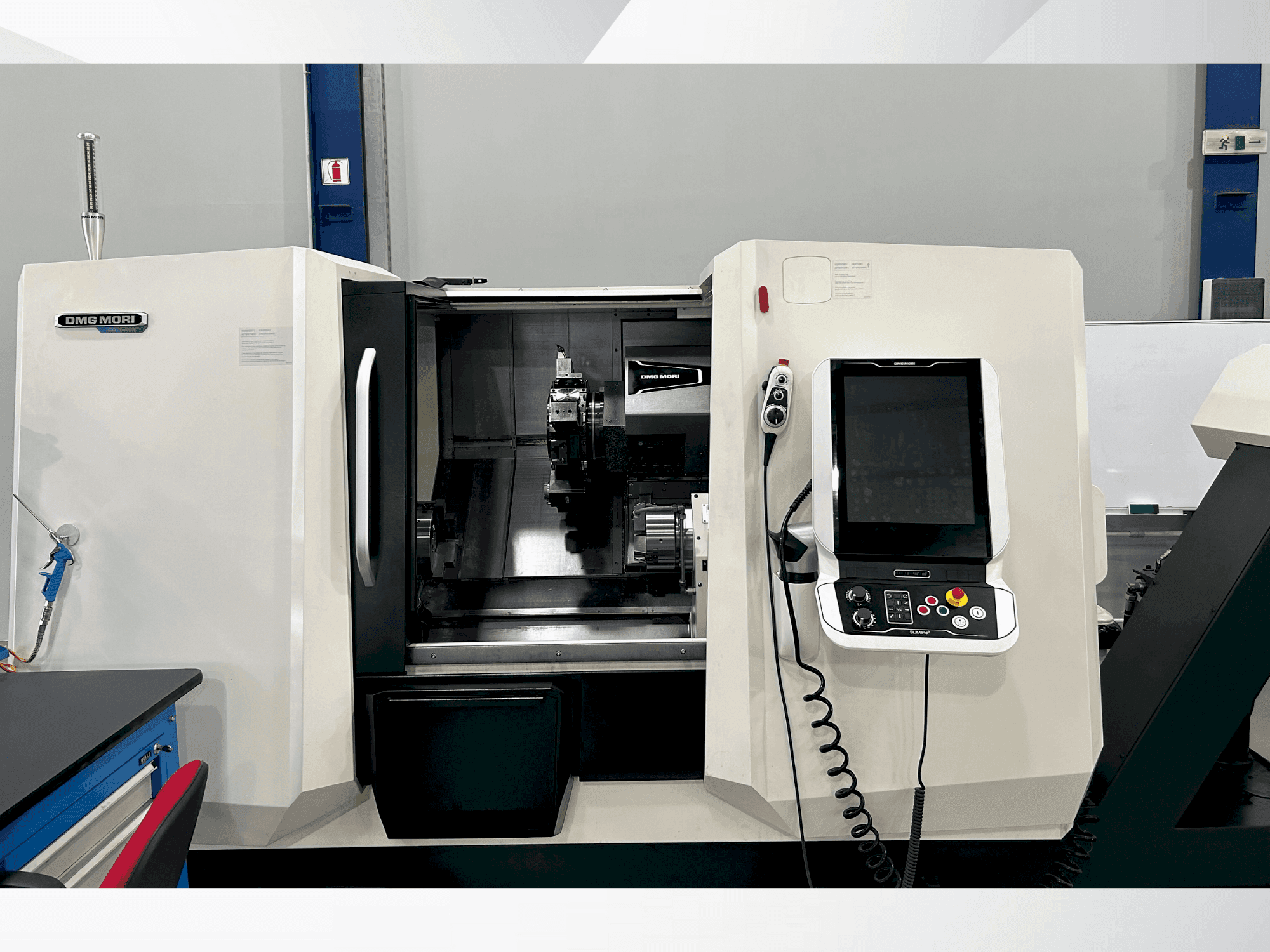 Widok z przodu maszyny DMG MORI CLX 450 V6