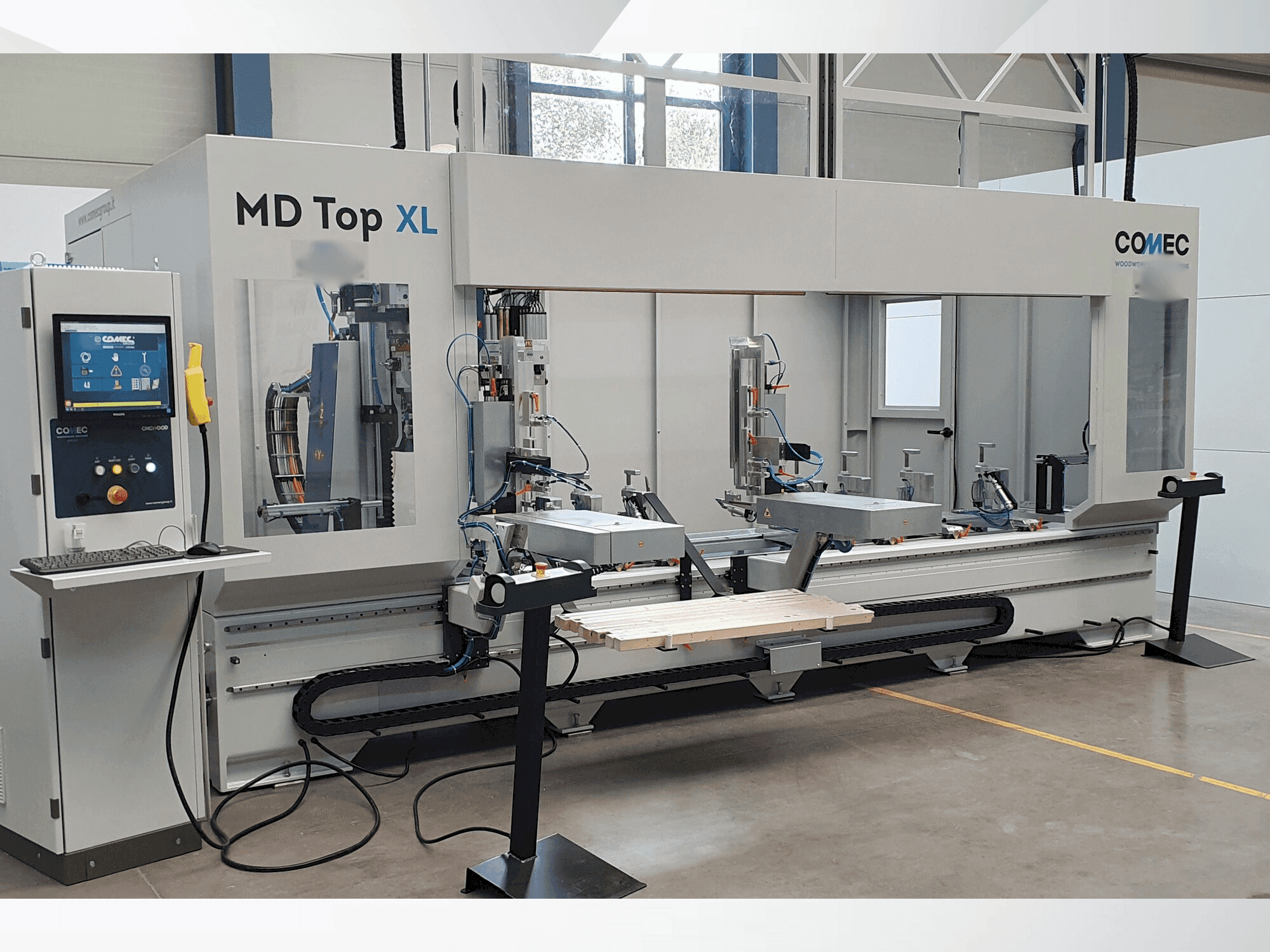 Widok z przodu maszyny COMEC MD TOP XLS CA2