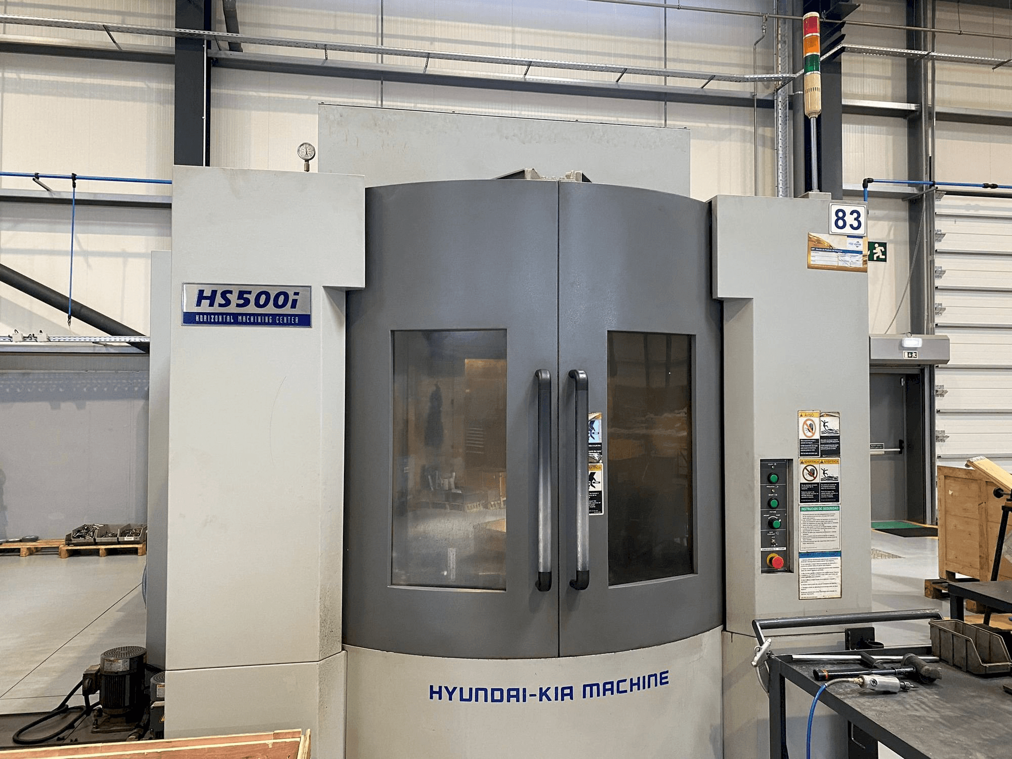 Widok z przodu maszyny Hyundai Kia HS500i