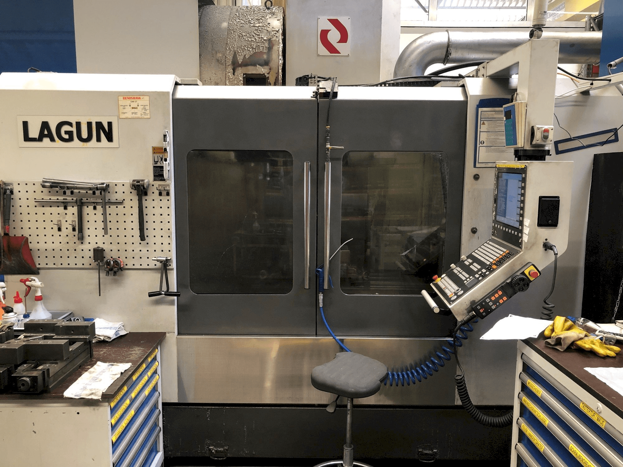 Widok z przodu maszyny LAGUN L1400