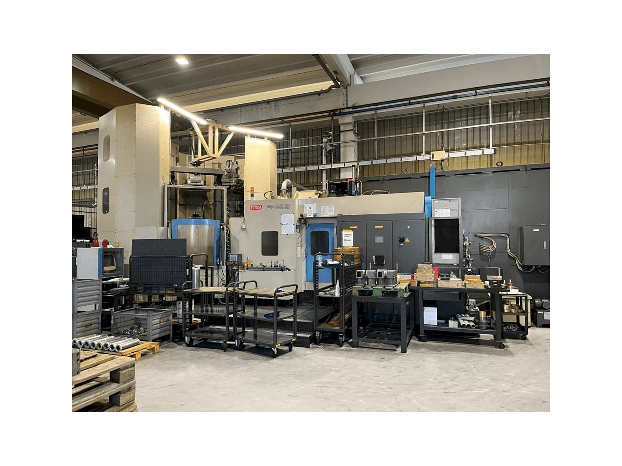 Widok z przodu maszyny TOYODA FH63S