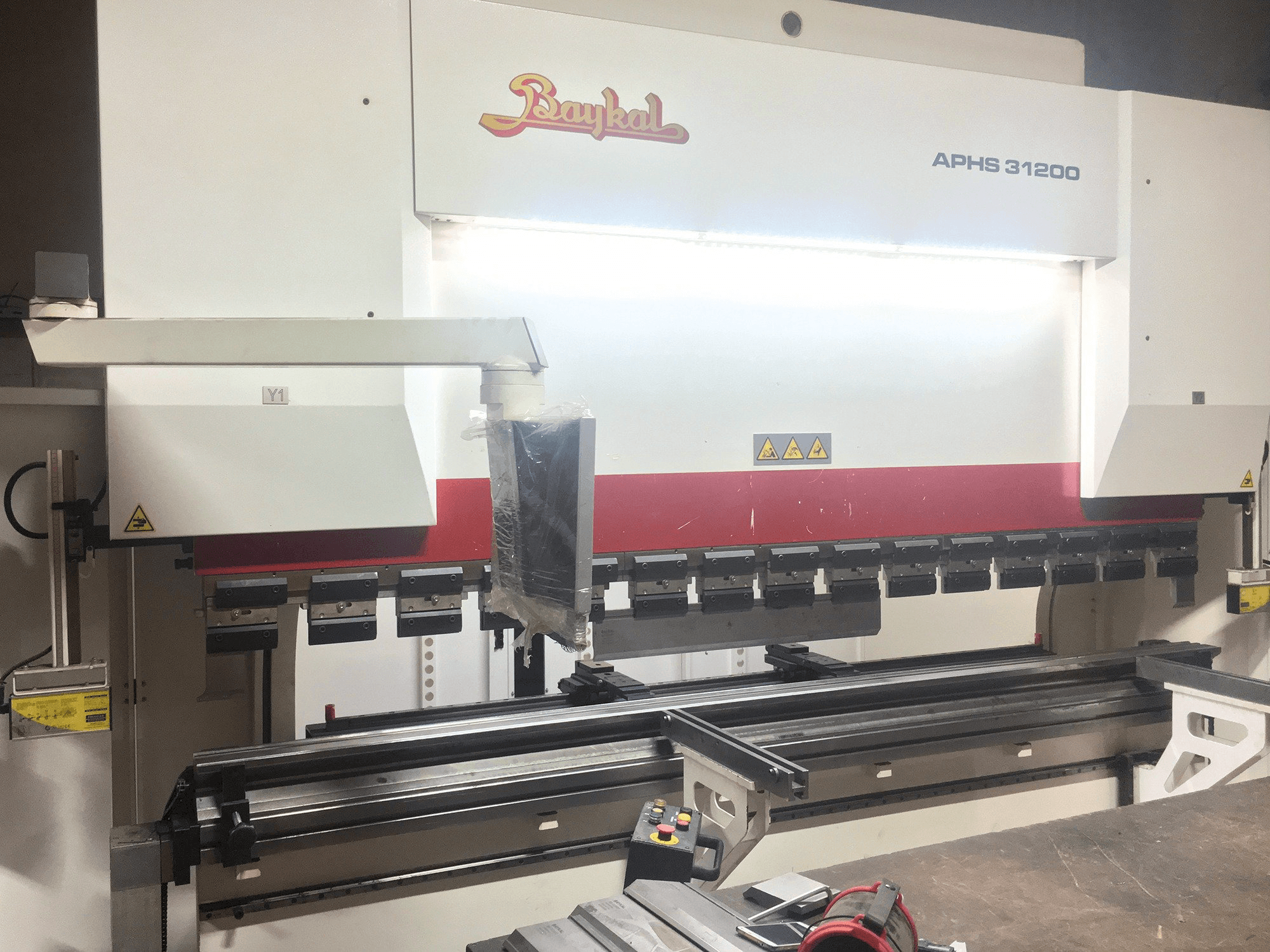 Widok z przodu maszyny Baykal APHS 31200