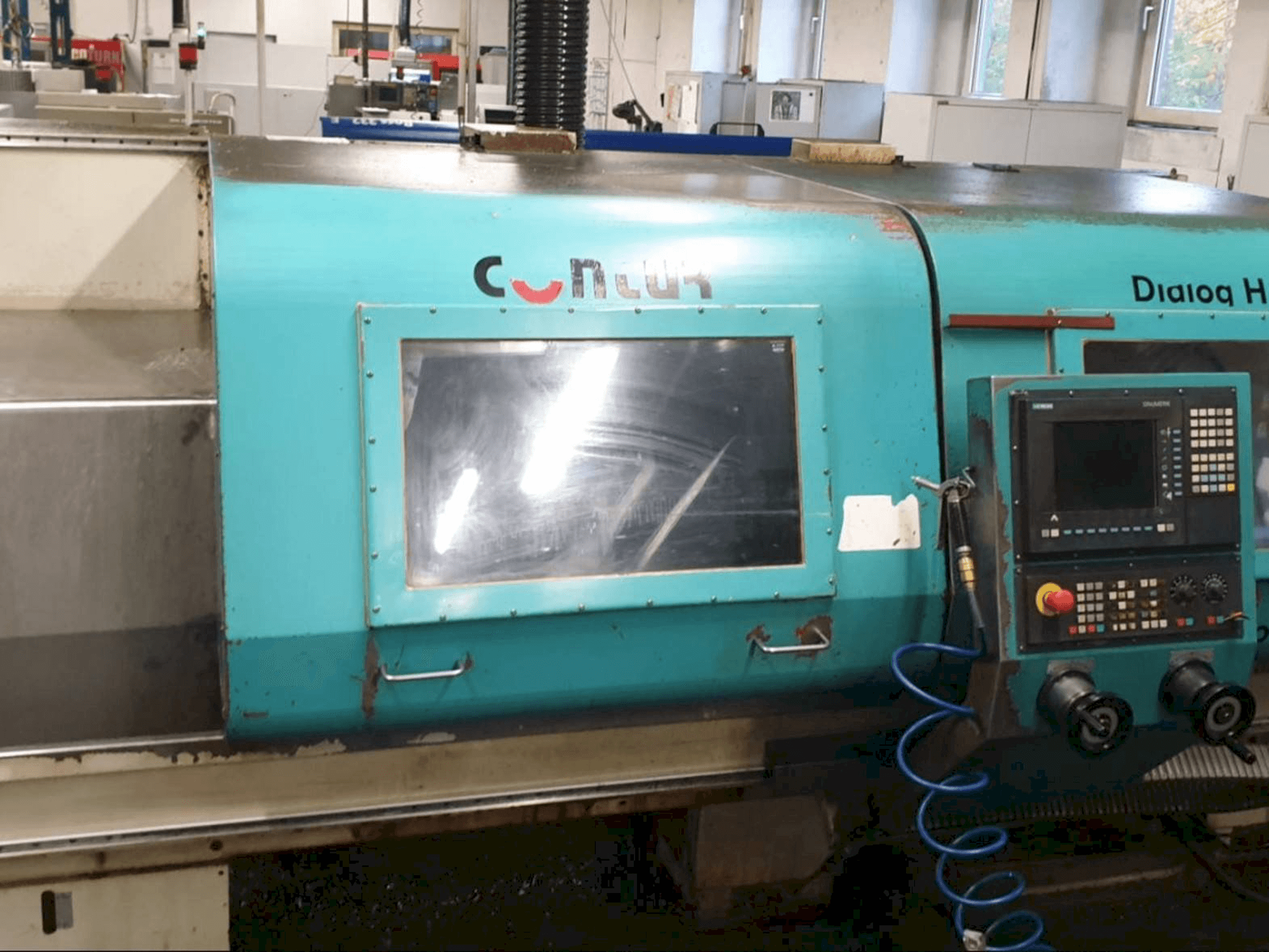 Widok z przodu maszyny Saeilo H560